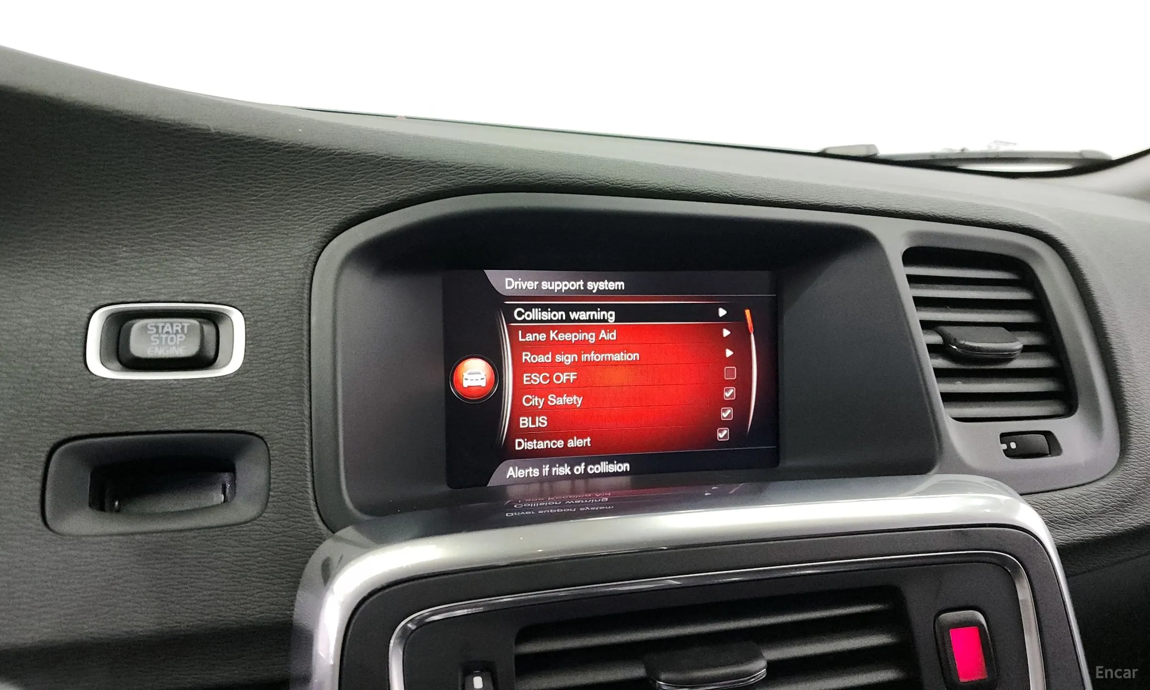 Volvo S60 превью 19