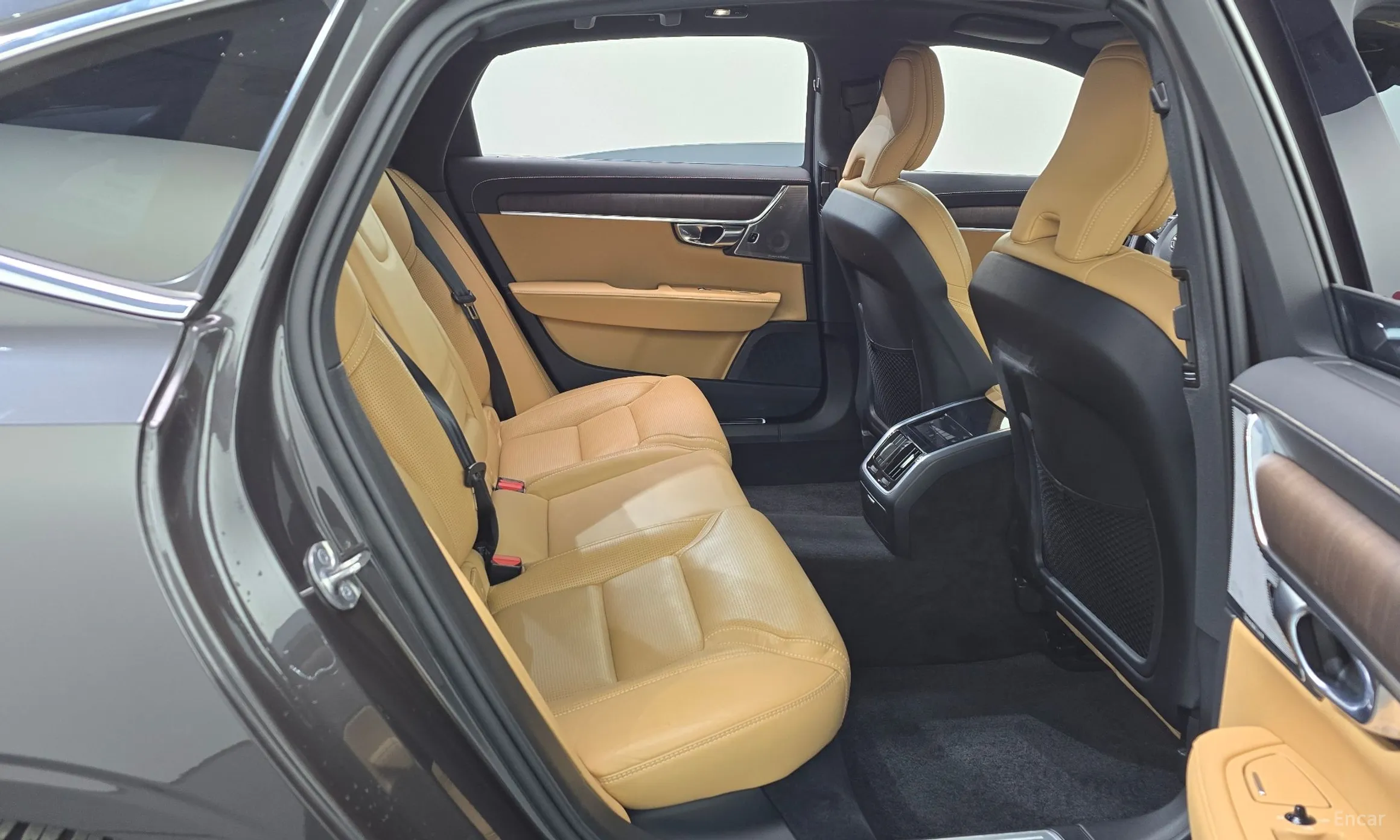 Volvo S90 превью 12