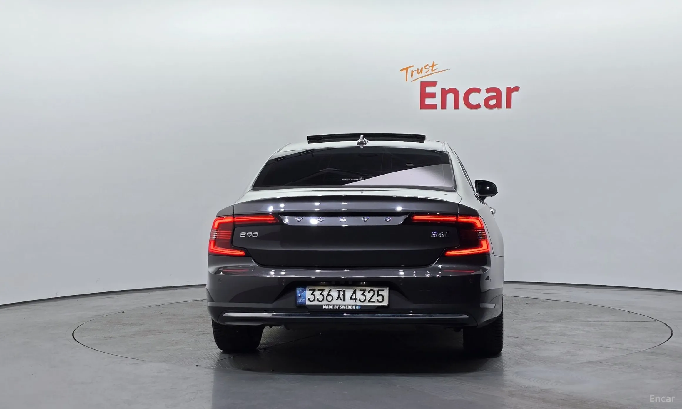 Volvo S90 превью 4