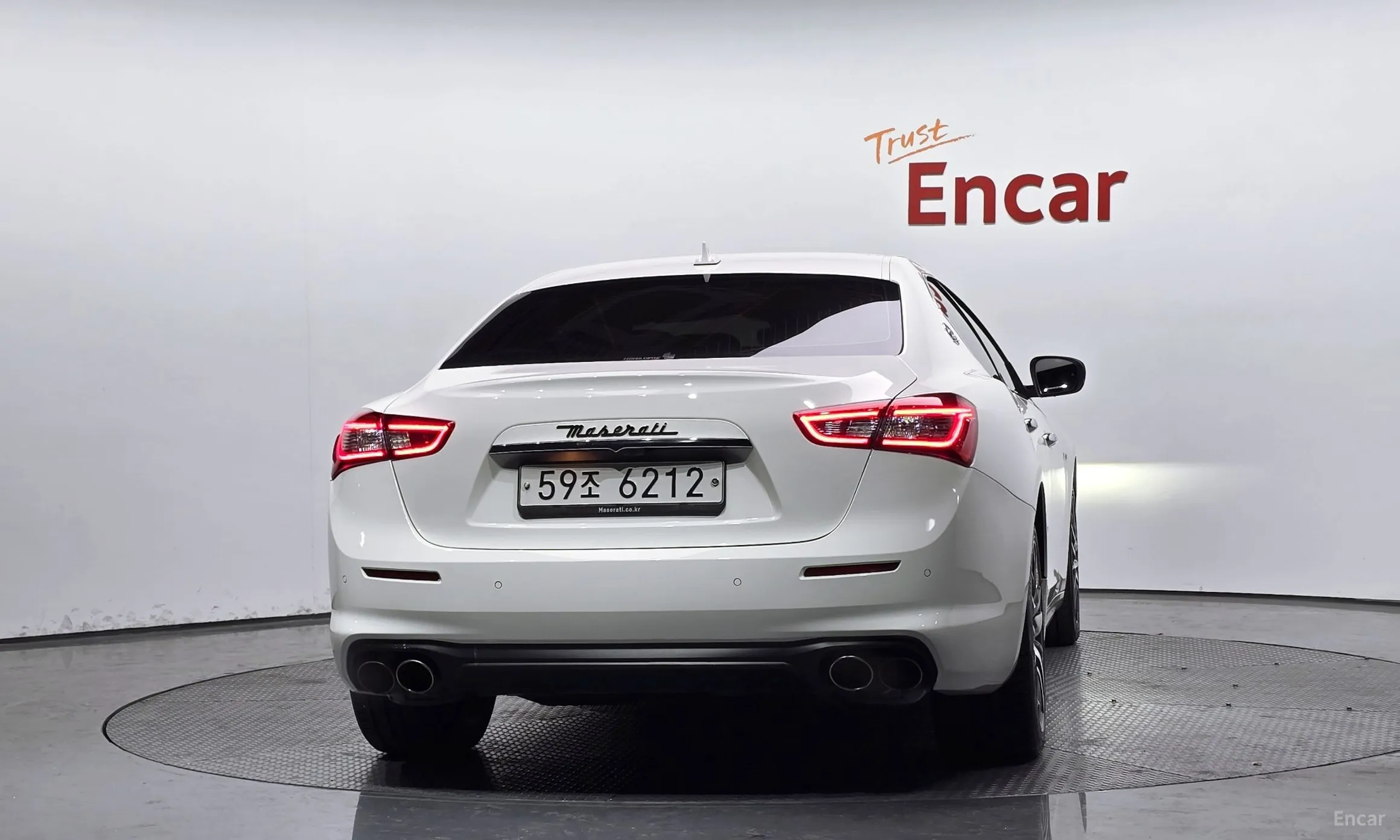 Maserati Ghibli превью 4