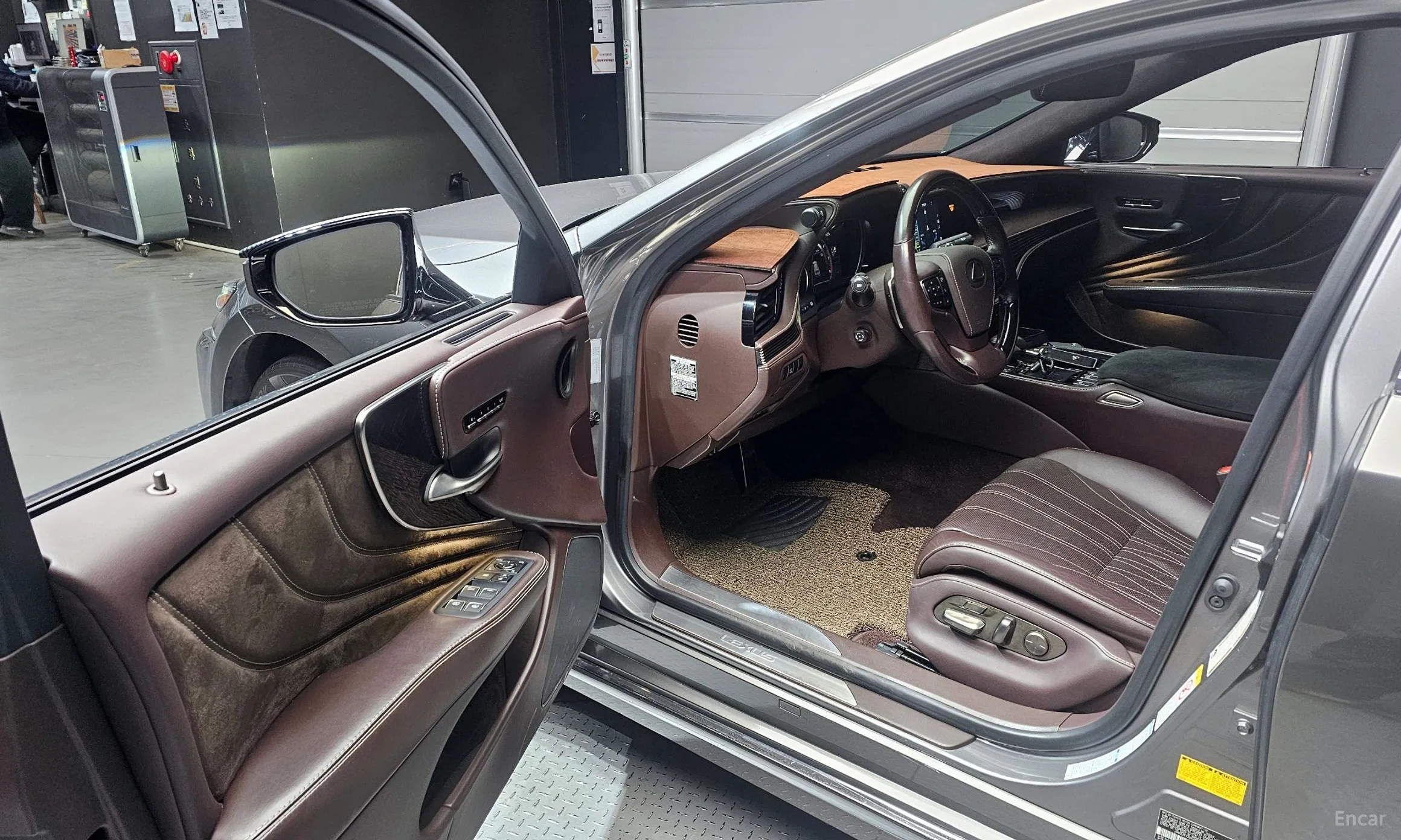 Lexus LS500 5th Generation превью 10