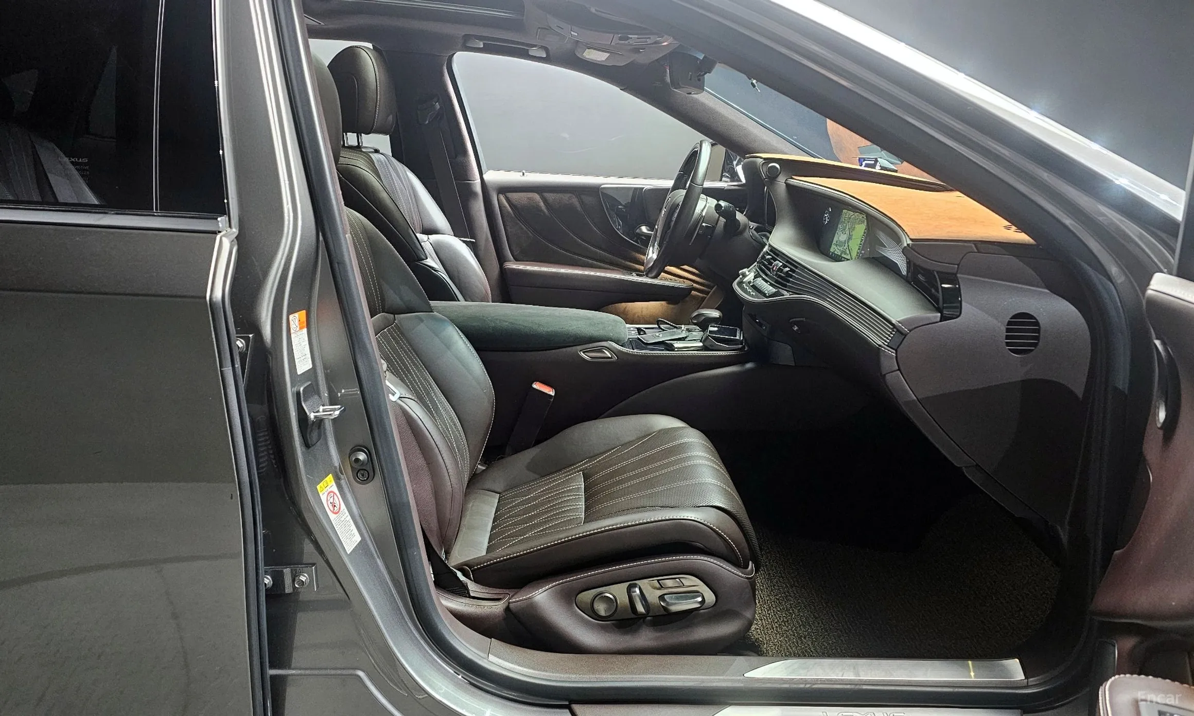 Lexus LS500 5th Generation превью 11