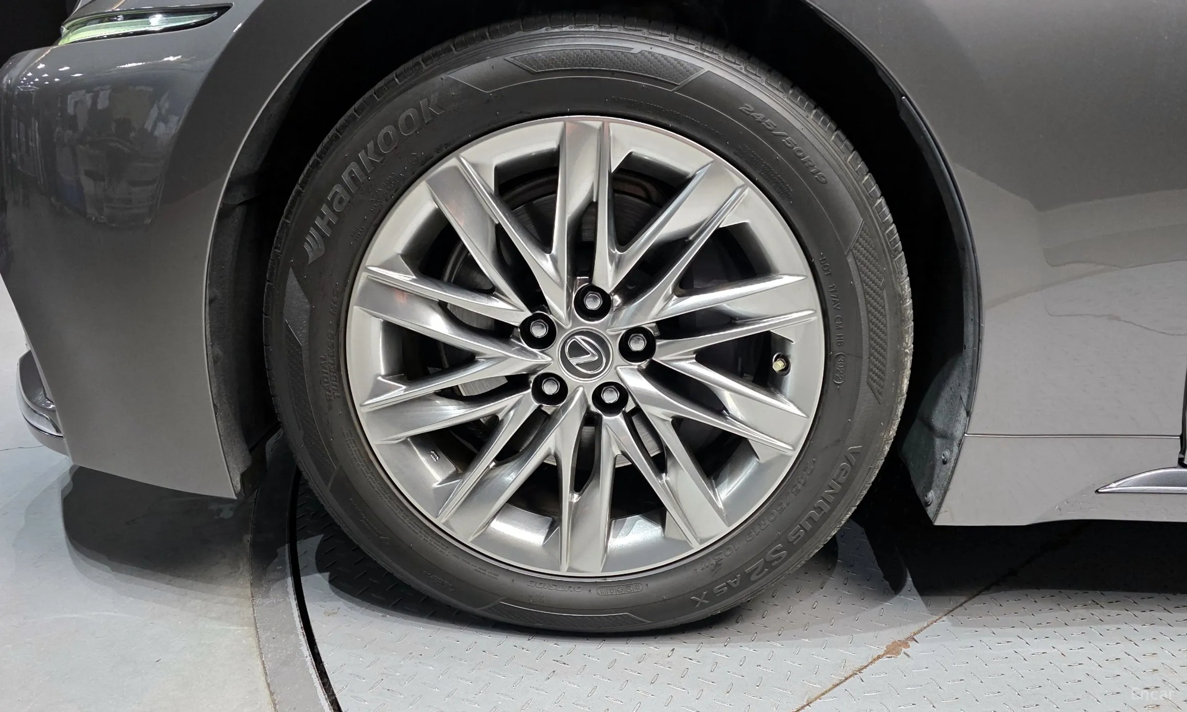 Lexus LS500 5th Generation превью 5