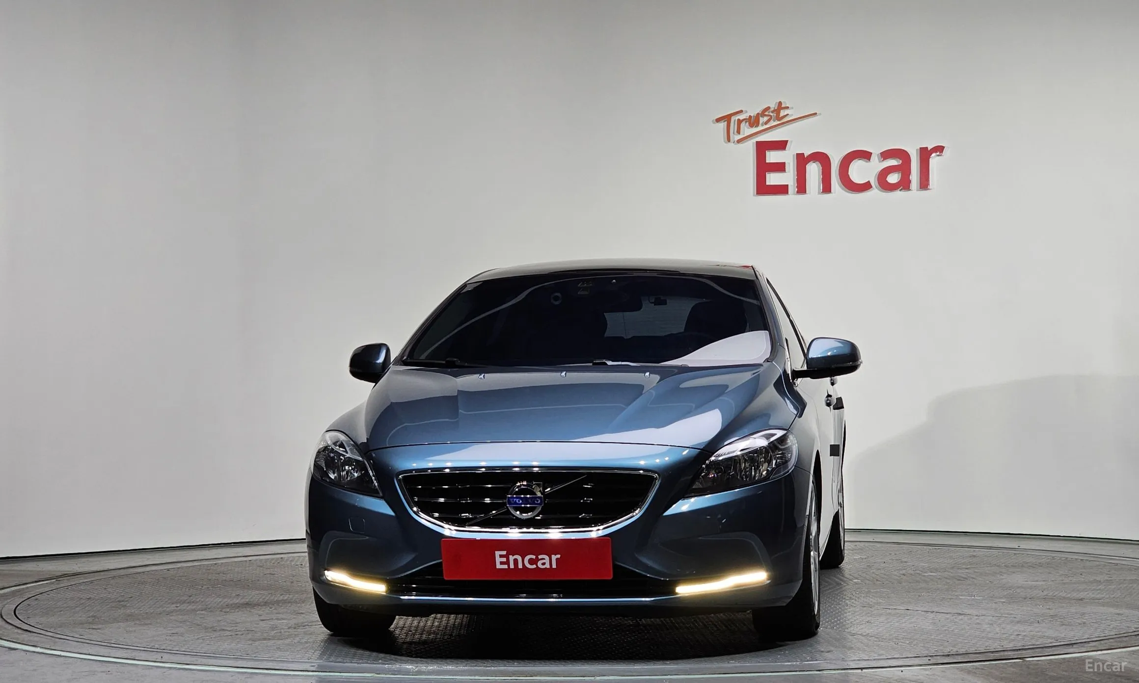 Volvo V40 превью 3