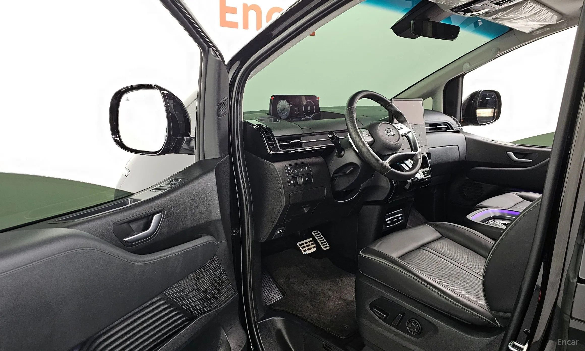 Hyundai Staria превью 11