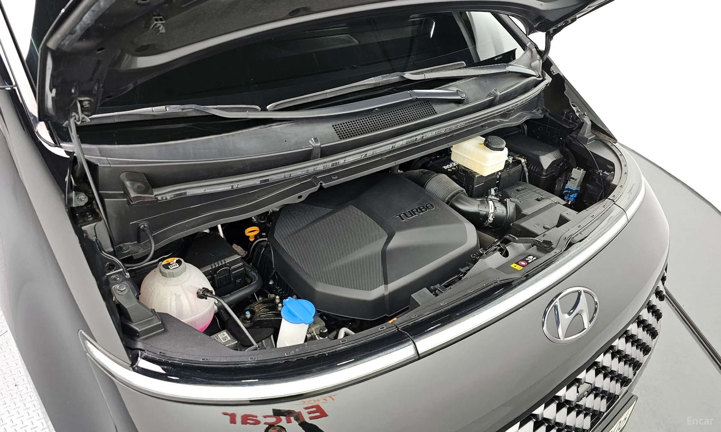Hyundai Staria превью 6