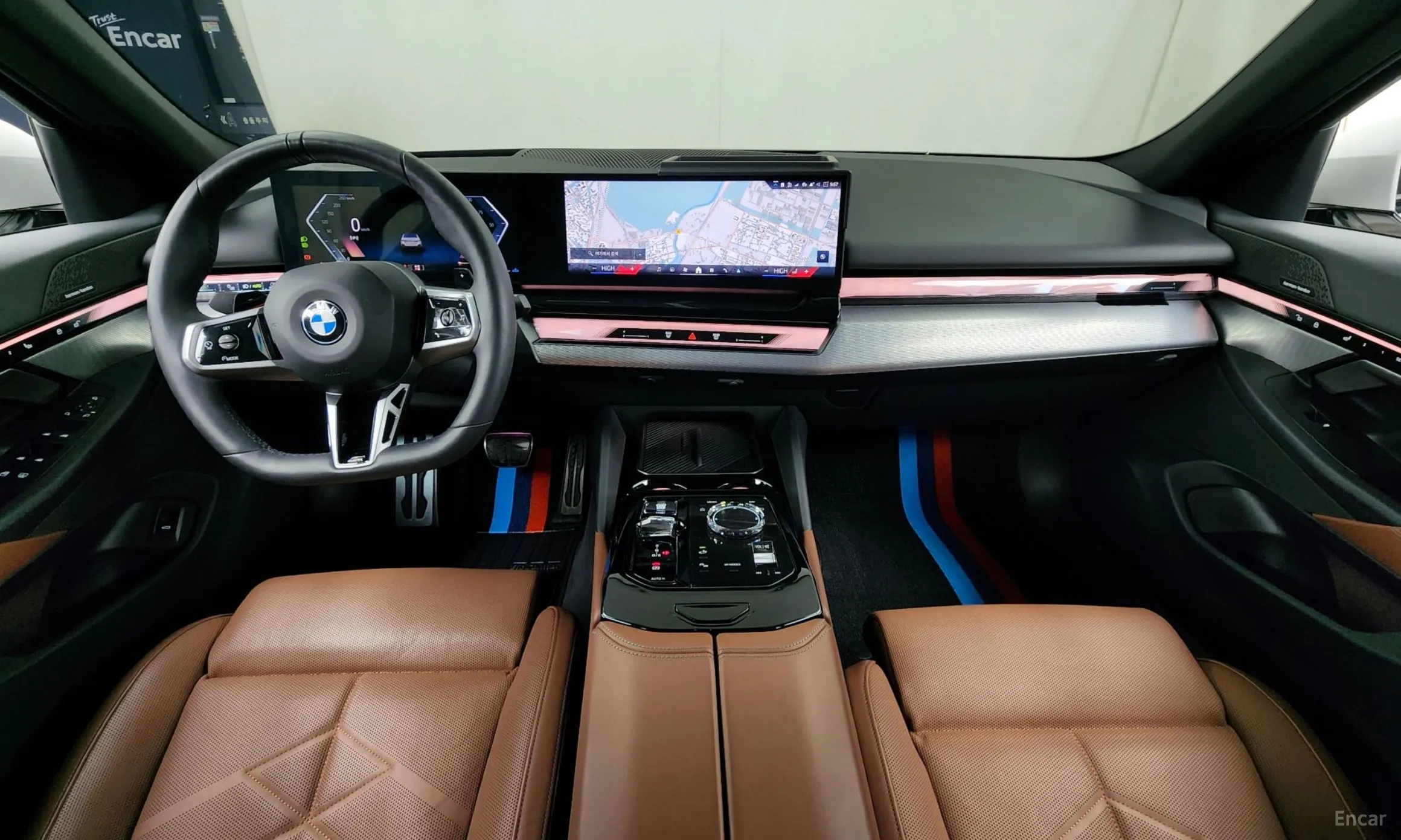 BMW 5 Series (G60) превью 7