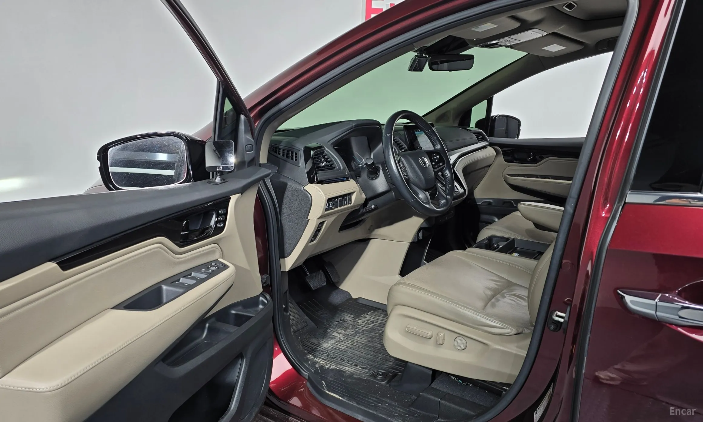 Honda Odyssey превью 10