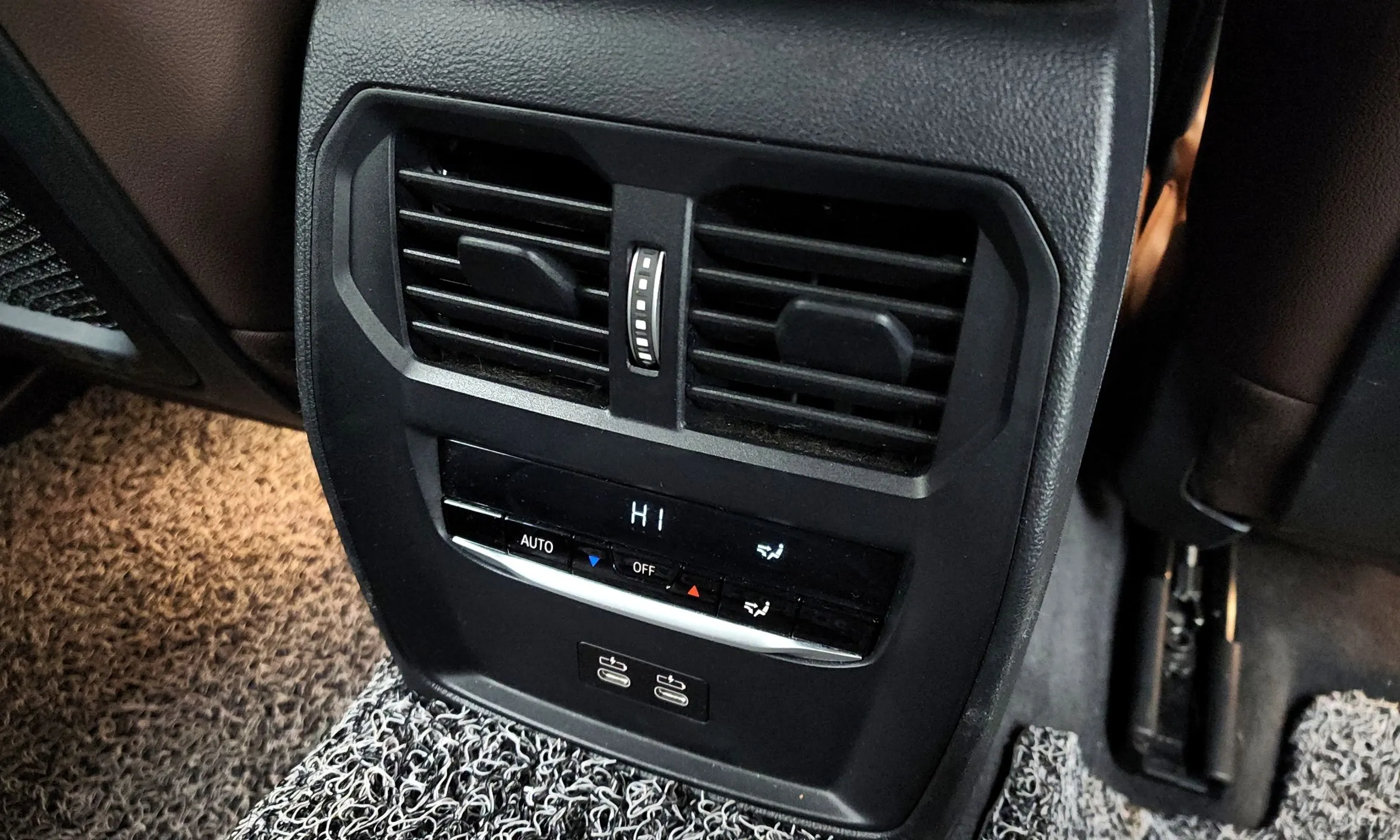 BMW 3 Series (G20) превью 19