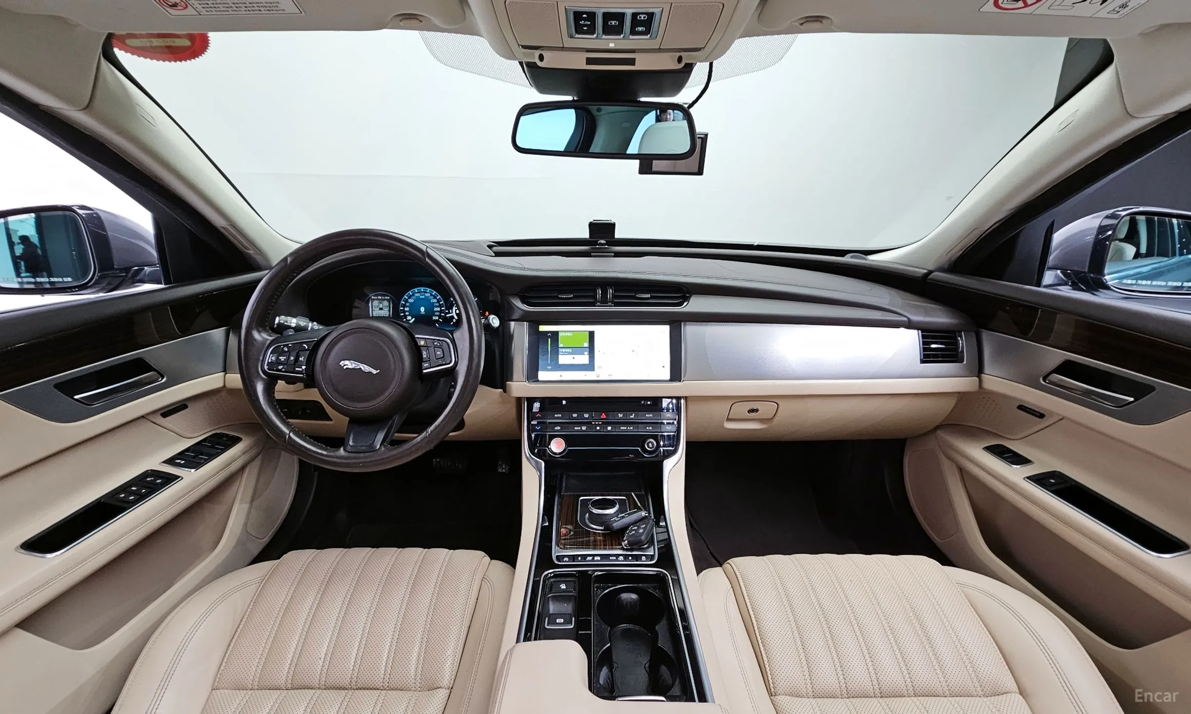Jaguar XF (x260) превью 7