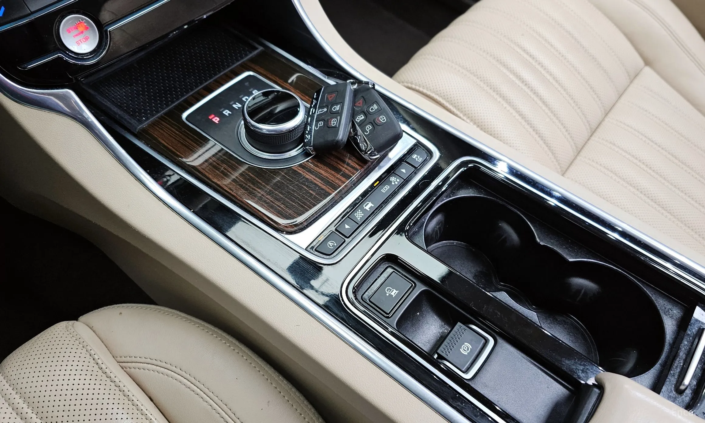 Jaguar XF (x260) превью 9