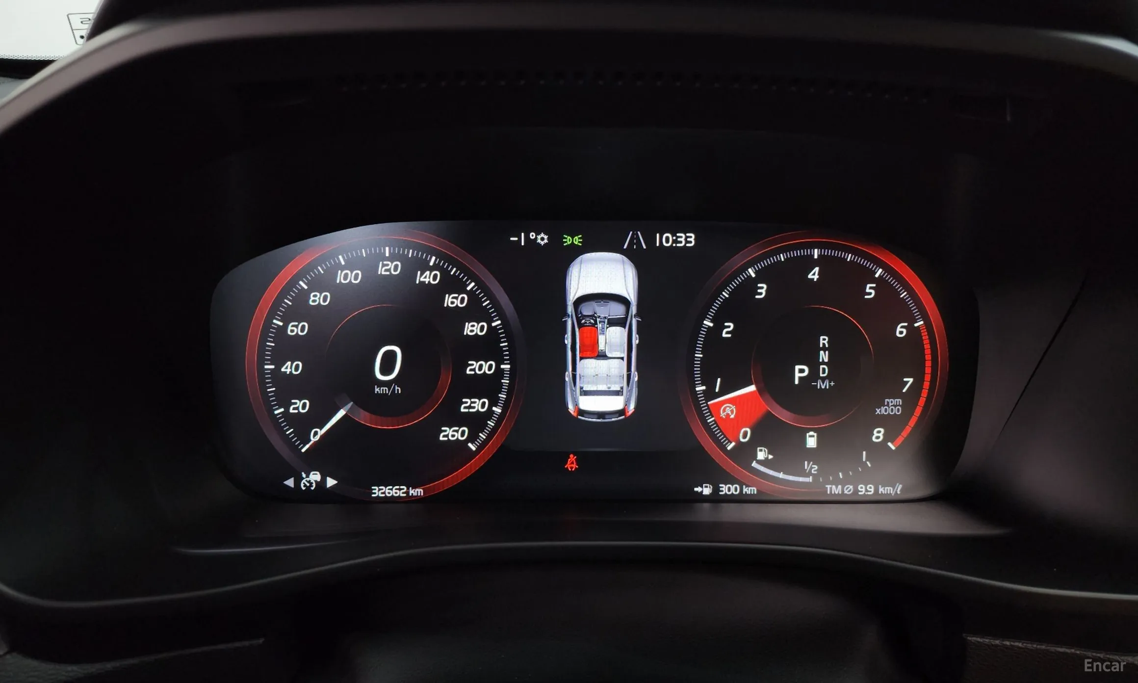 Volvo XC40 превью 8