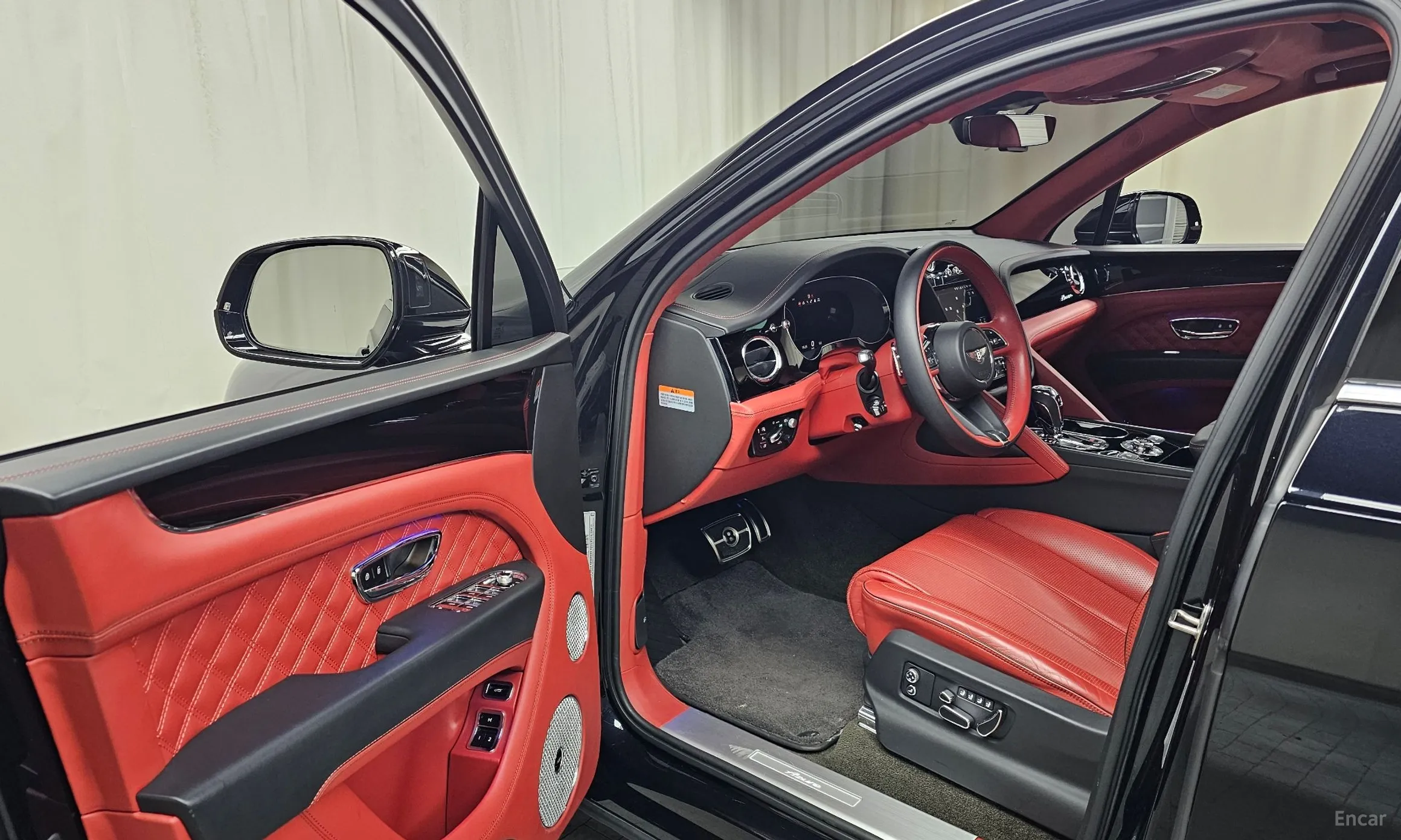 Bentley Bentayga превью 10