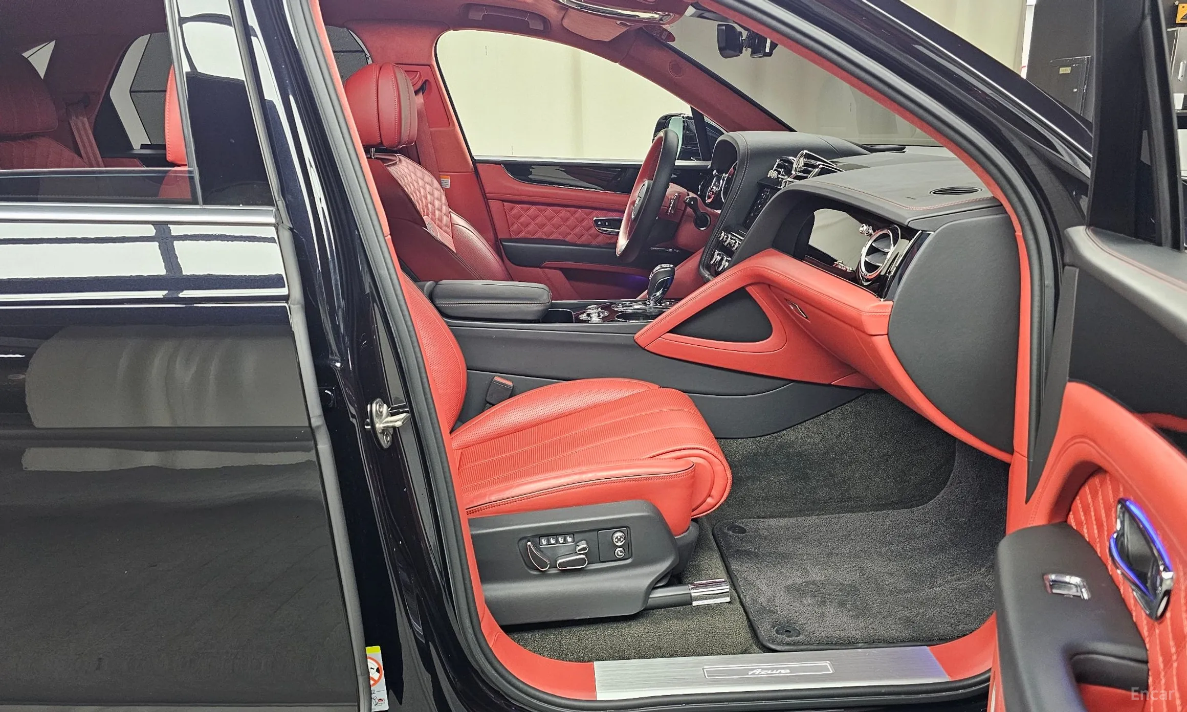 Bentley Bentayga превью 11