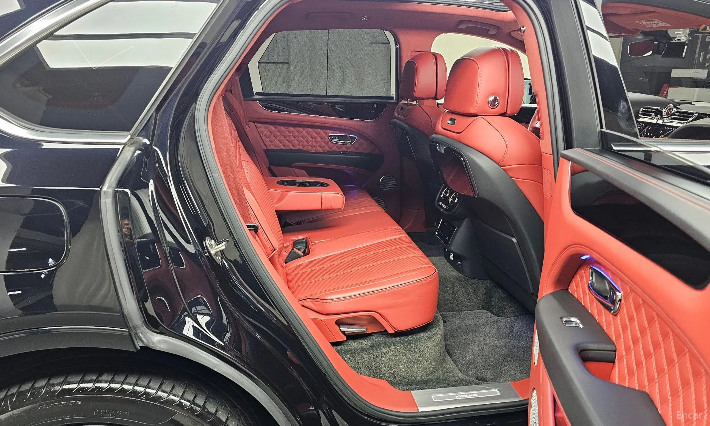 Bentley Bentayga превью 12