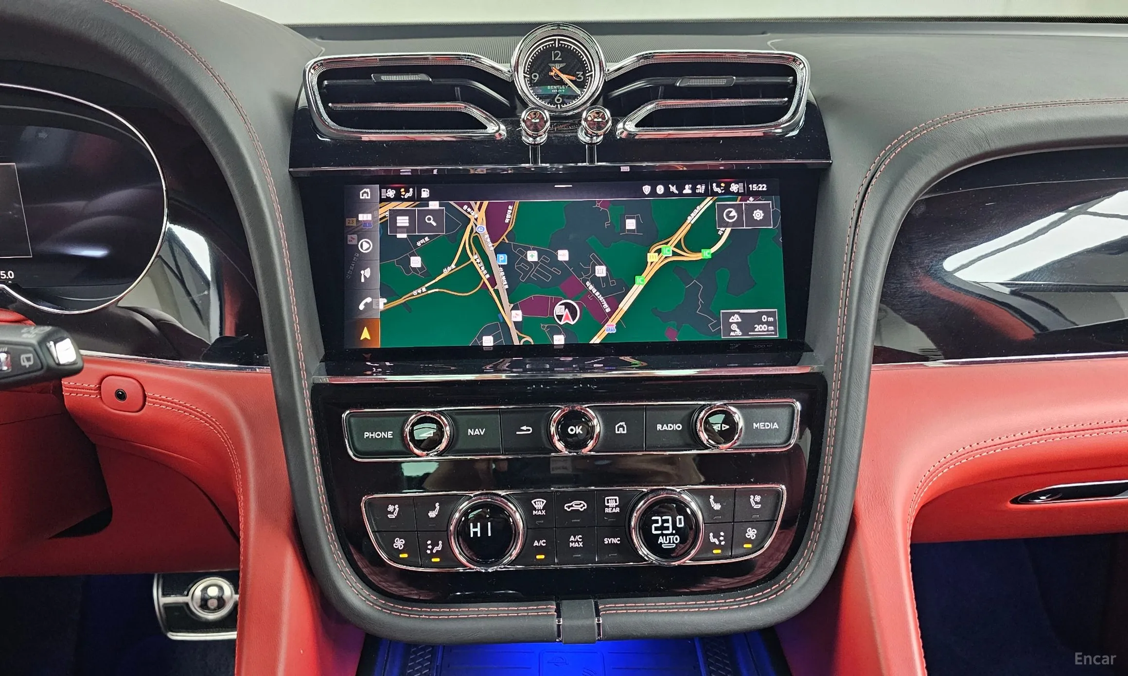 Bentley Bentayga превью 14