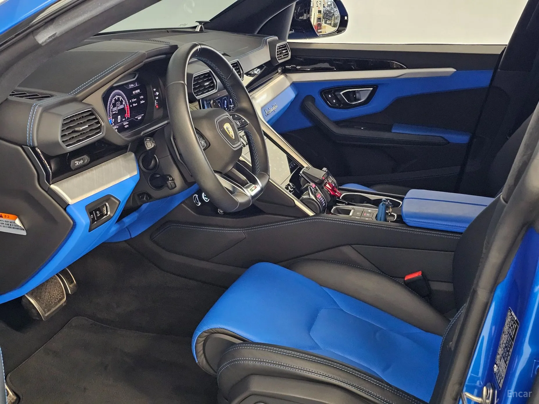 Lamborghini Urus превью 7