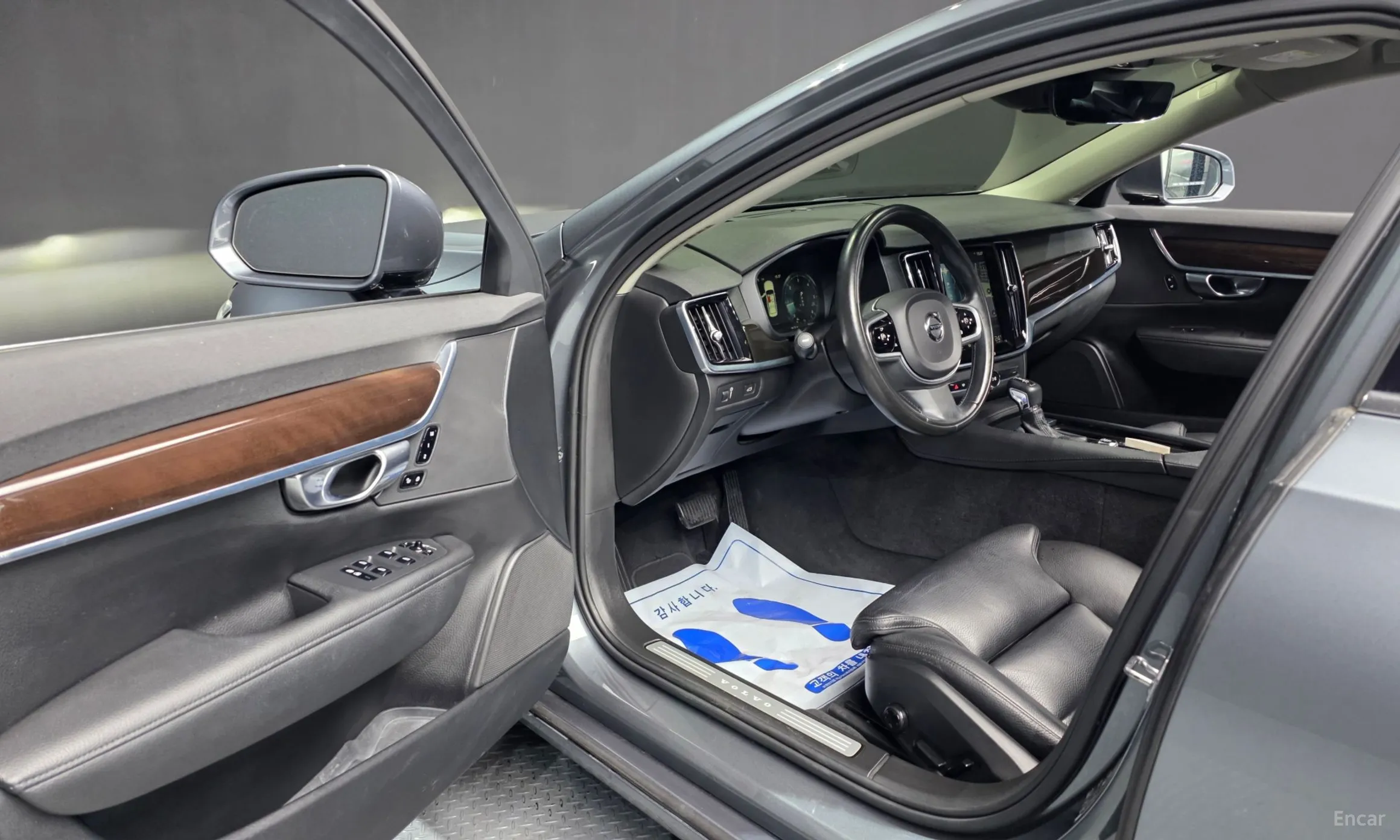 Volvo S90 превью 10