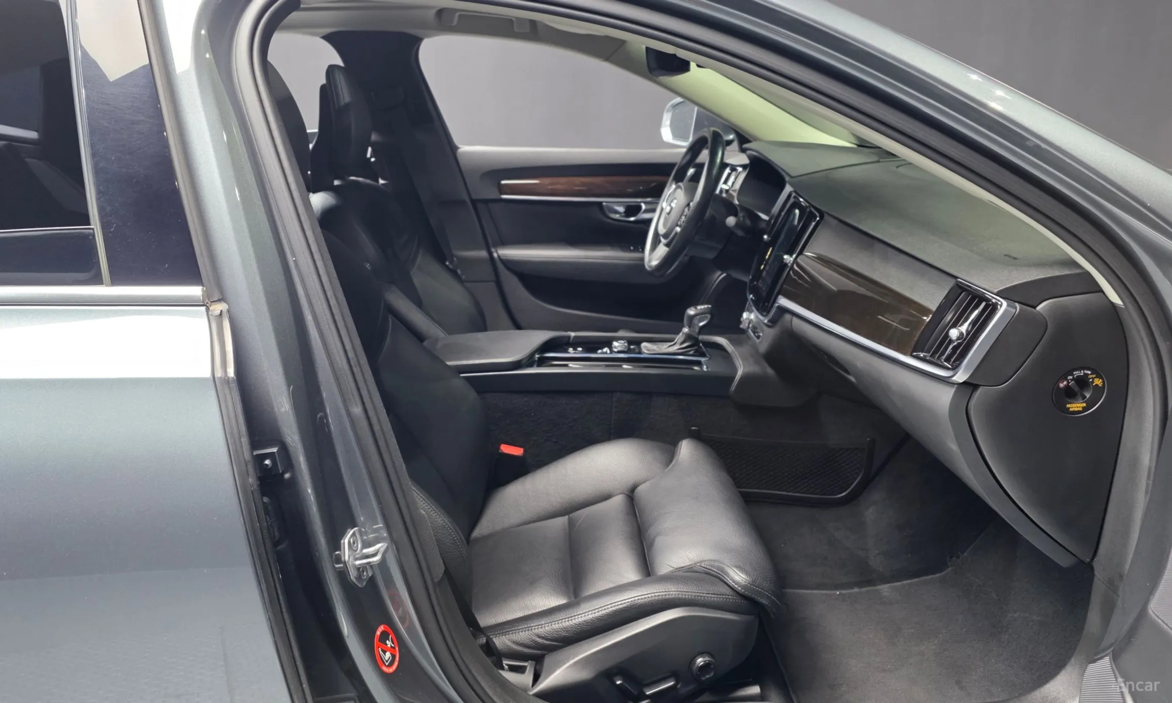 Volvo S90 превью 11