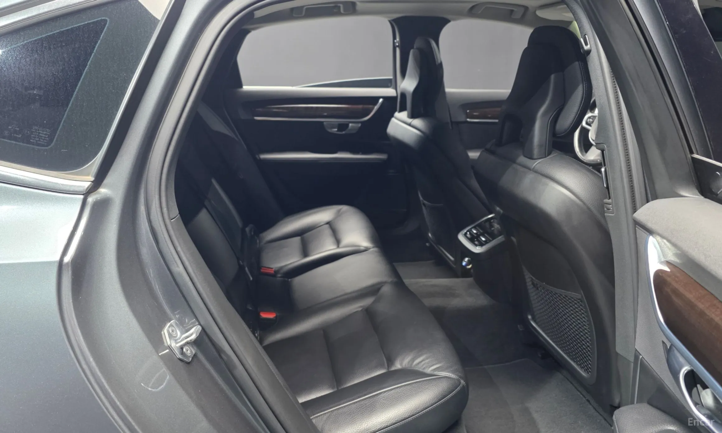 Volvo S90 превью 12