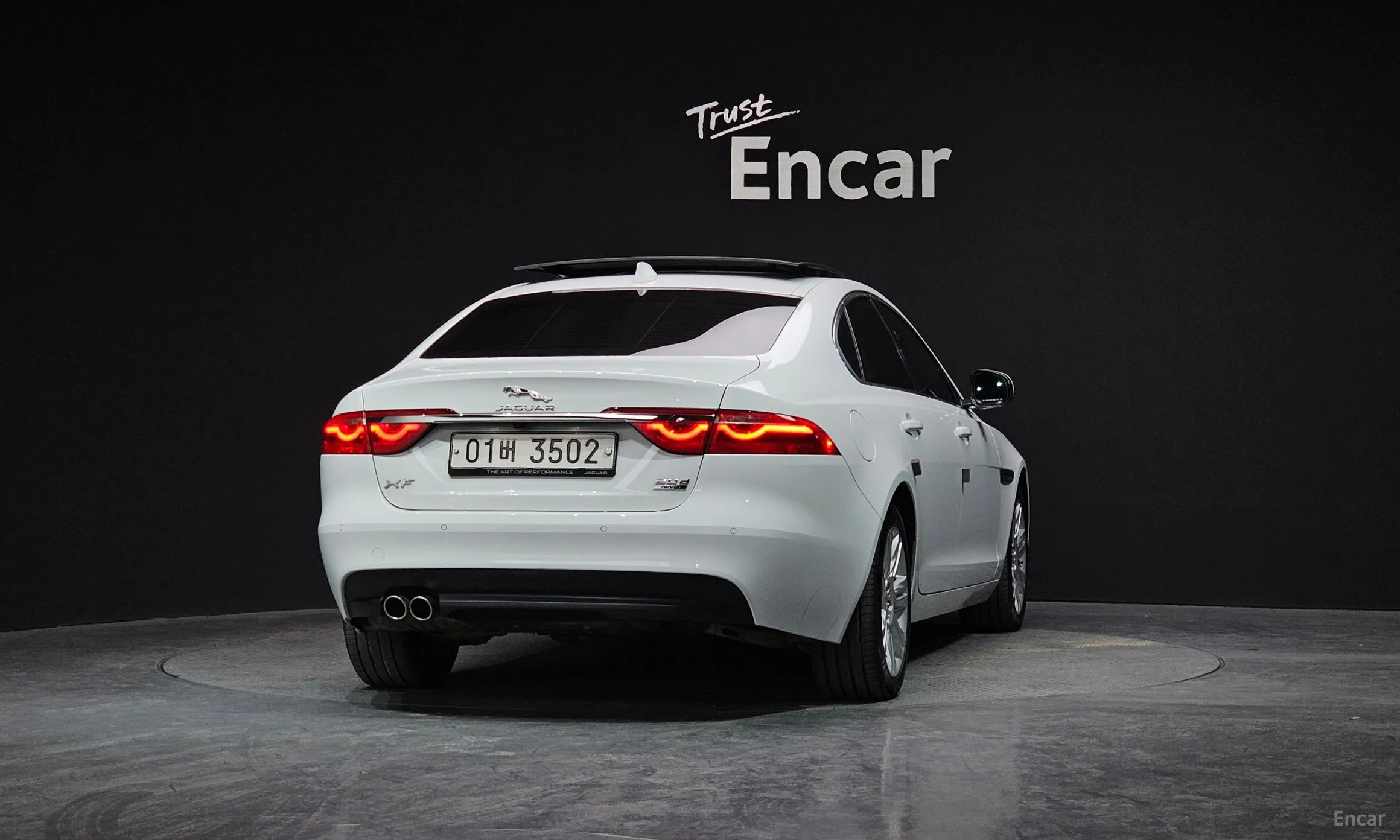 Jaguar XF (x260) превью 4