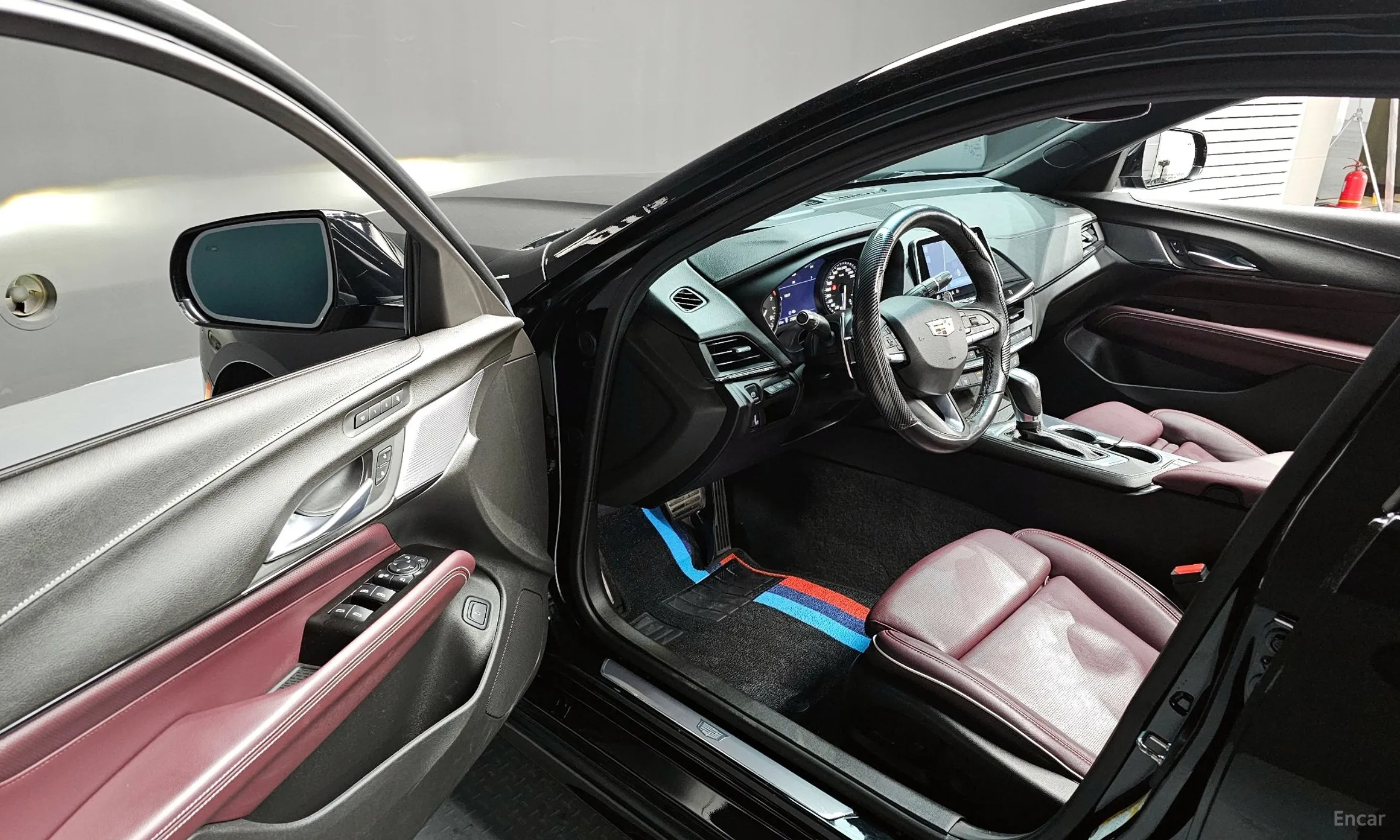 Cadillac CT4 превью 10