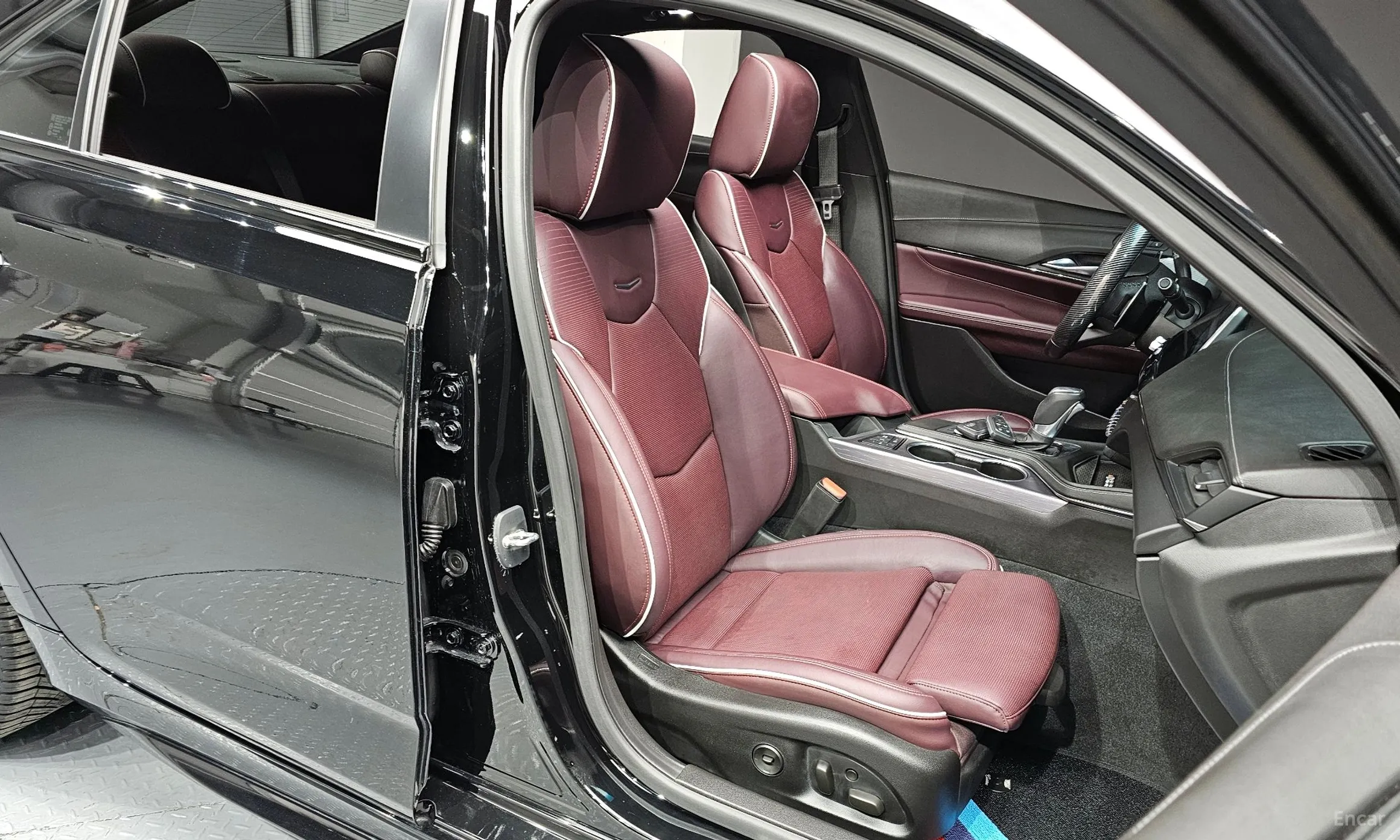 Cadillac CT4 превью 12