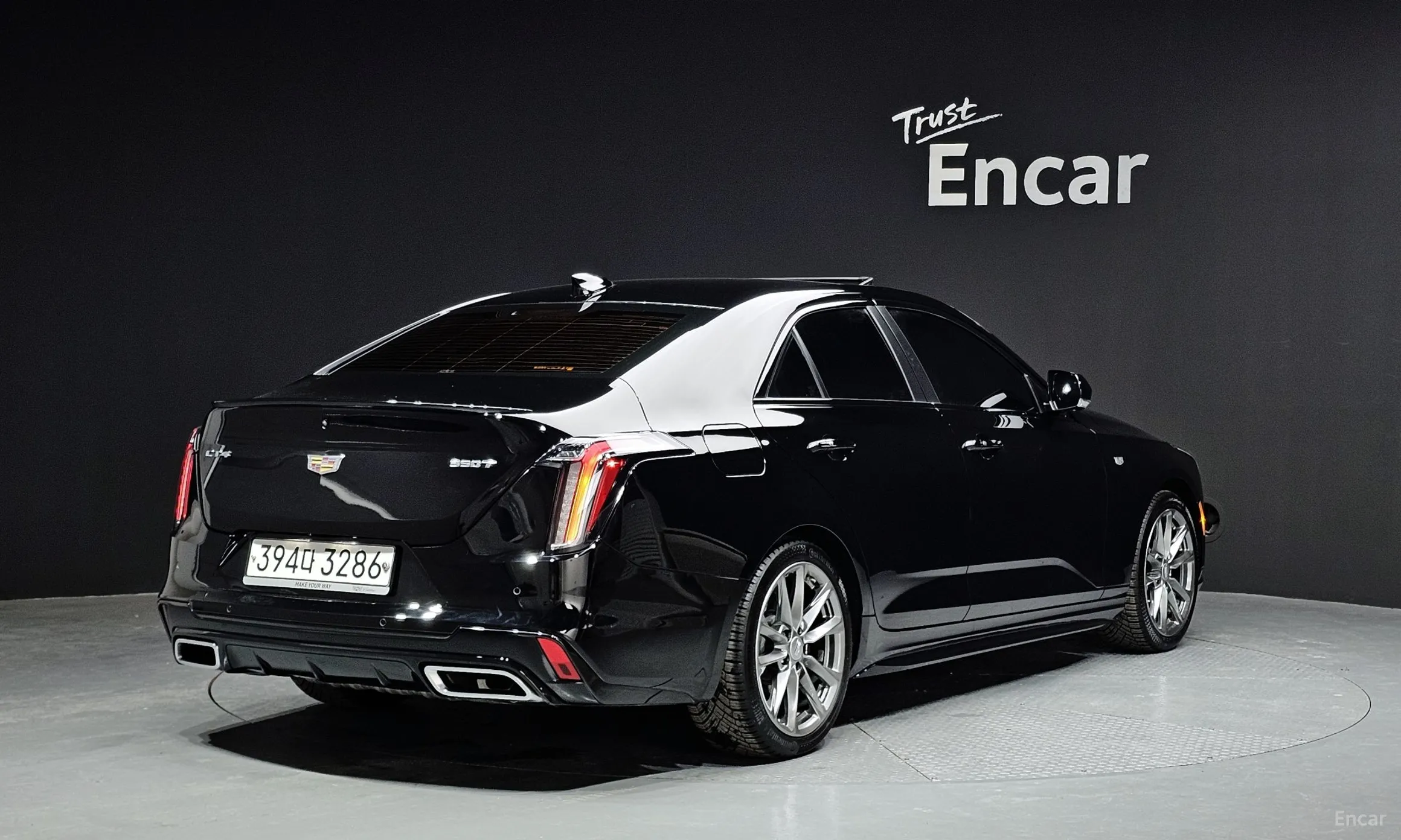 Cadillac CT4 превью 2