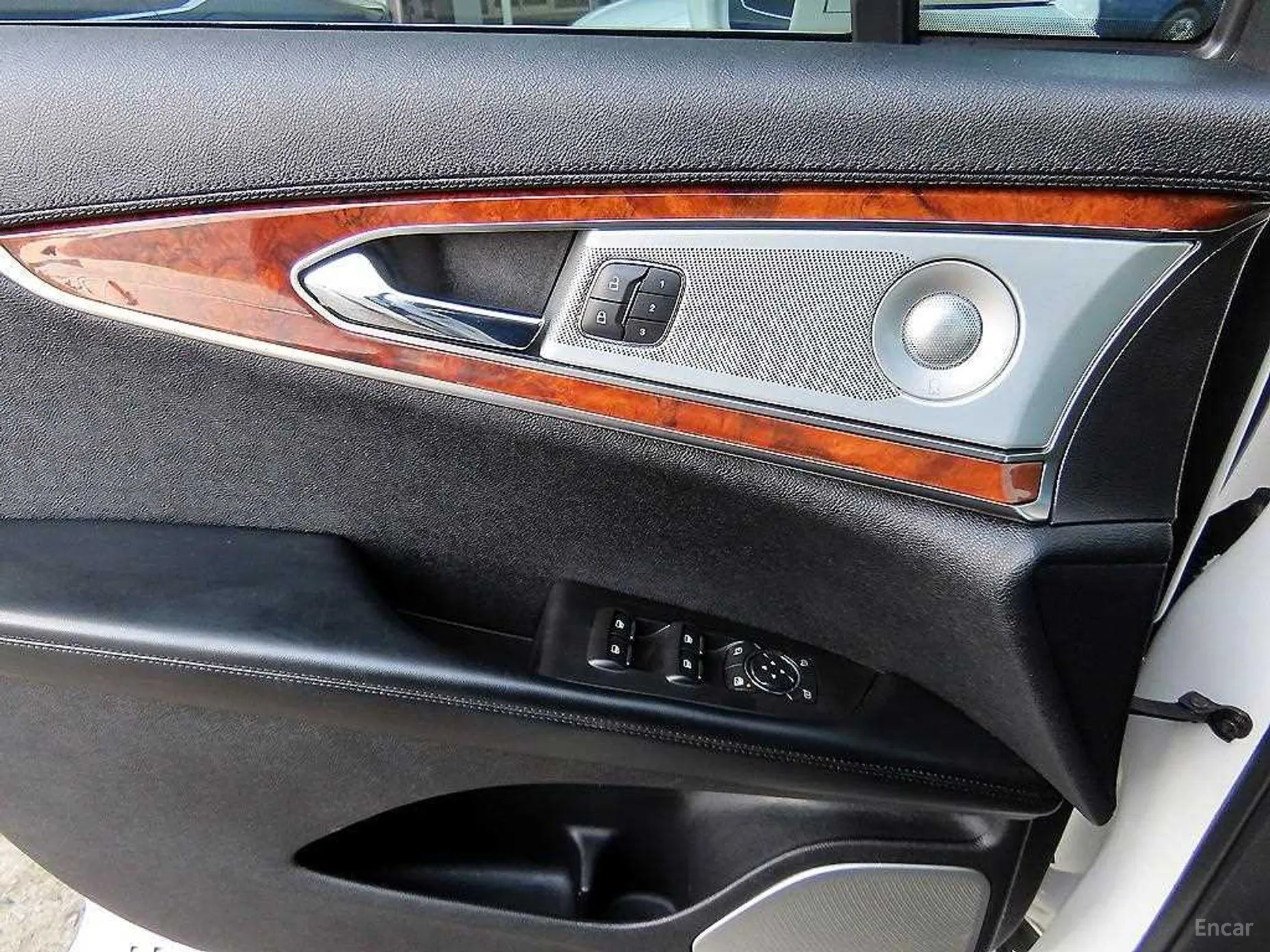 Lincoln Nautilus Gen 1 превью 11