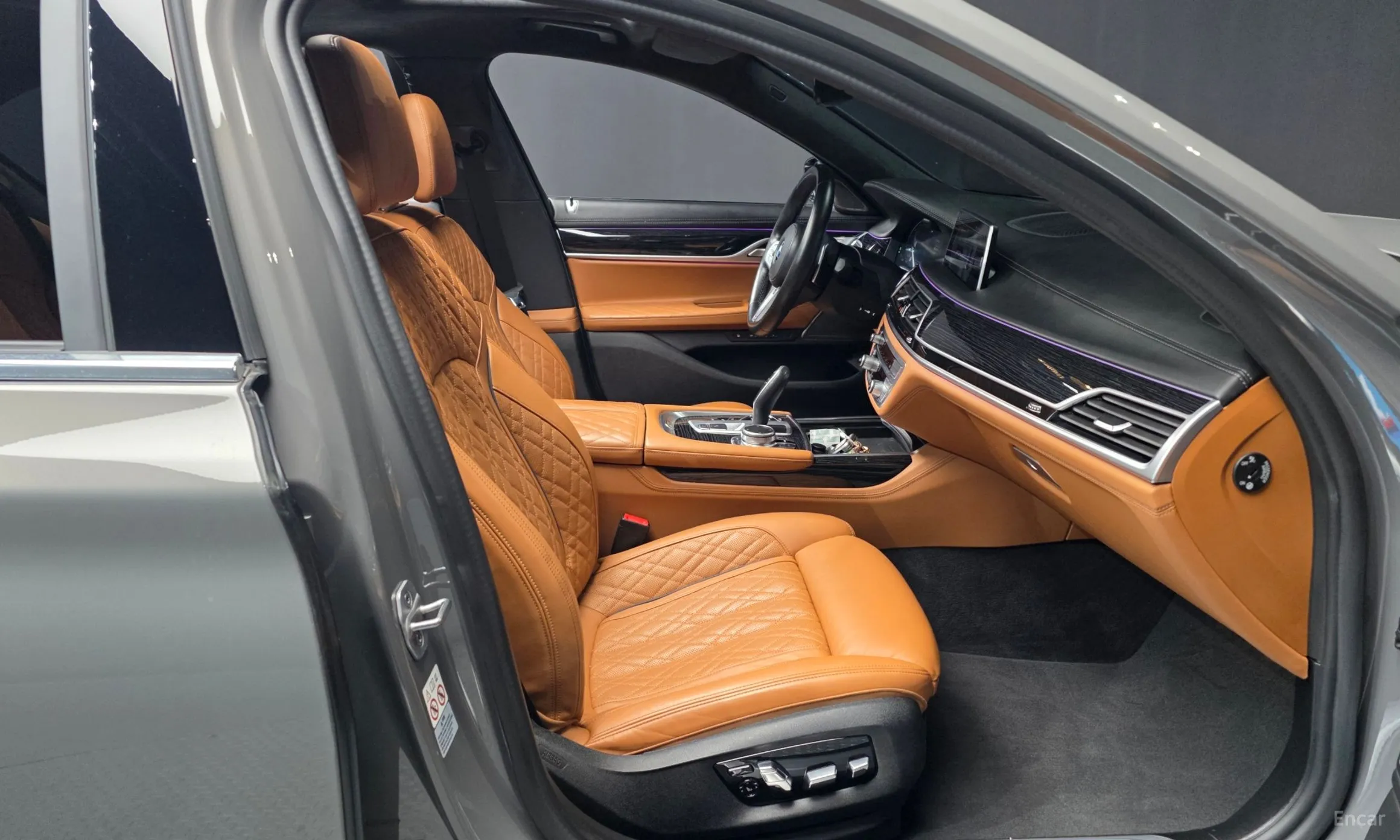 BMW 7 Series (G11) превью 11
