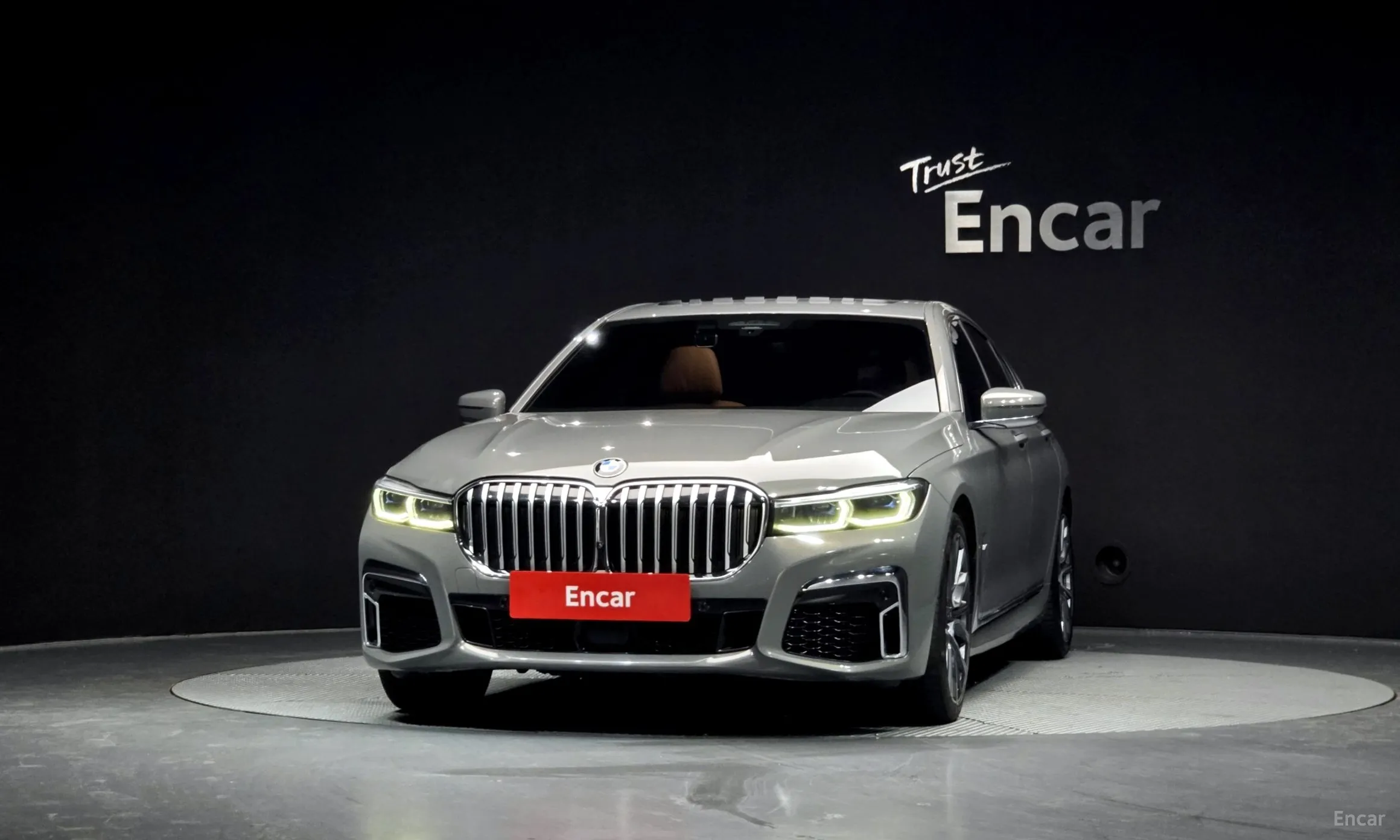 BMW 7 Series (G11) превью 3