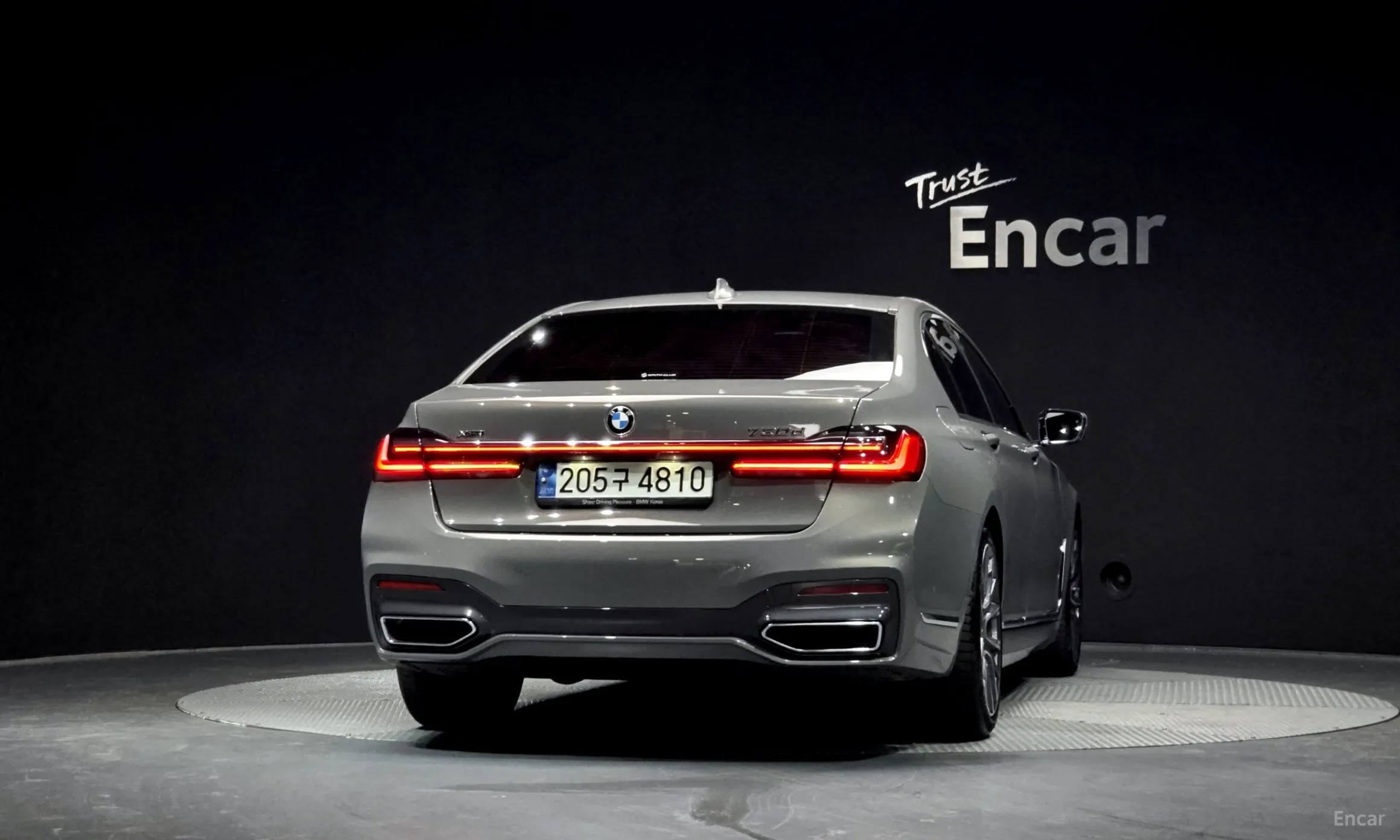 BMW 7 Series (G11) превью 4