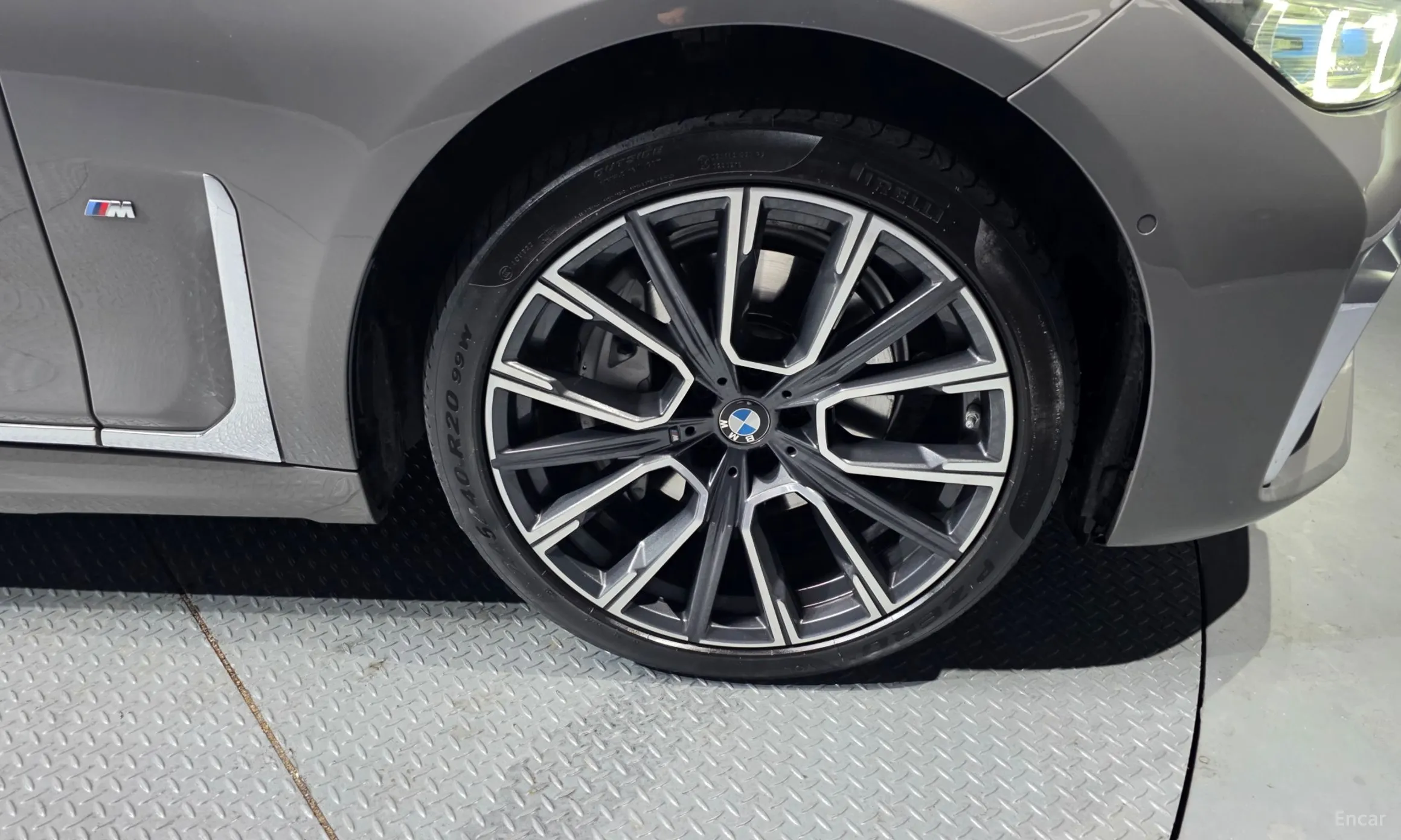 BMW 7 Series (G11) превью 5