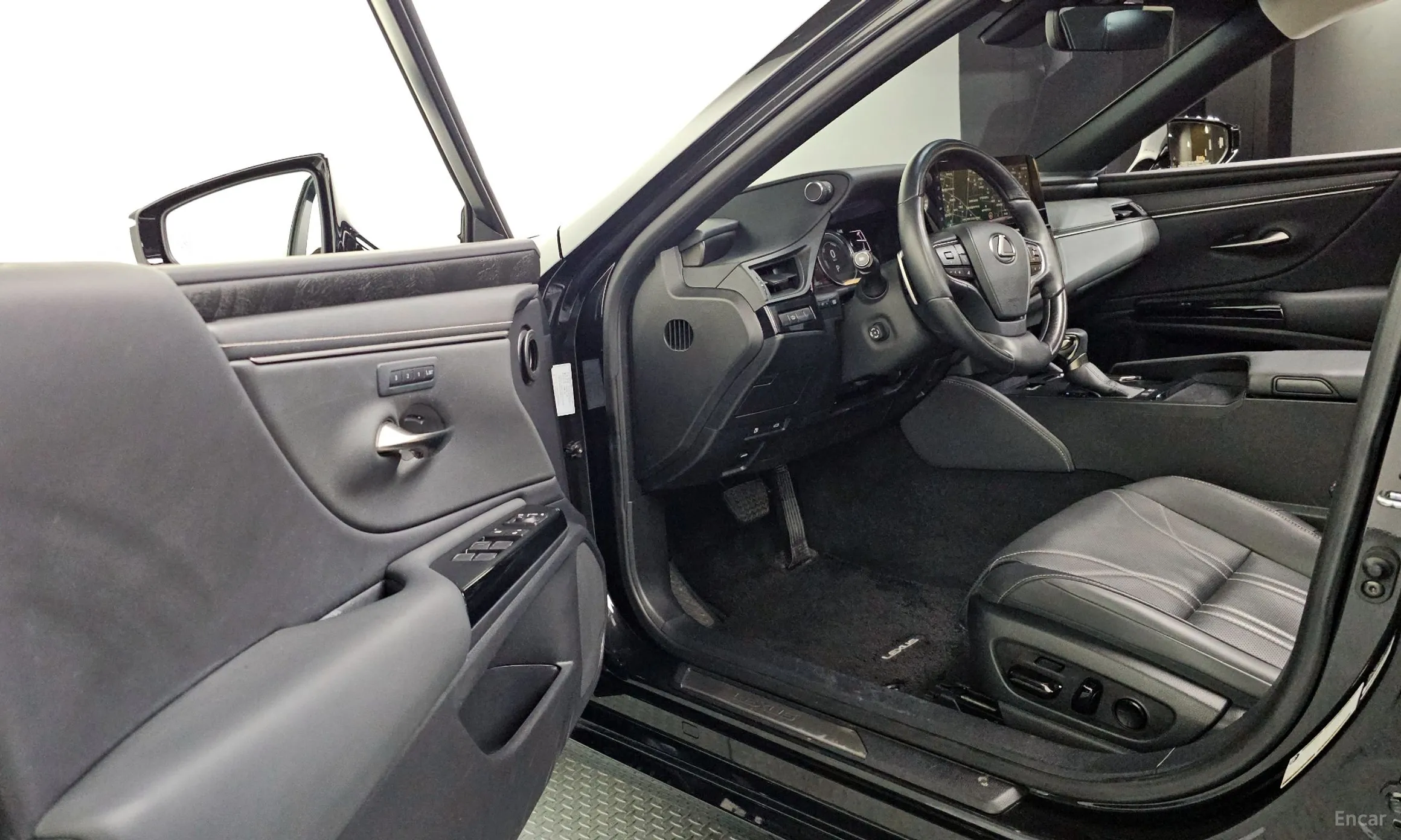Lexus ES300h 7th Generation превью 10