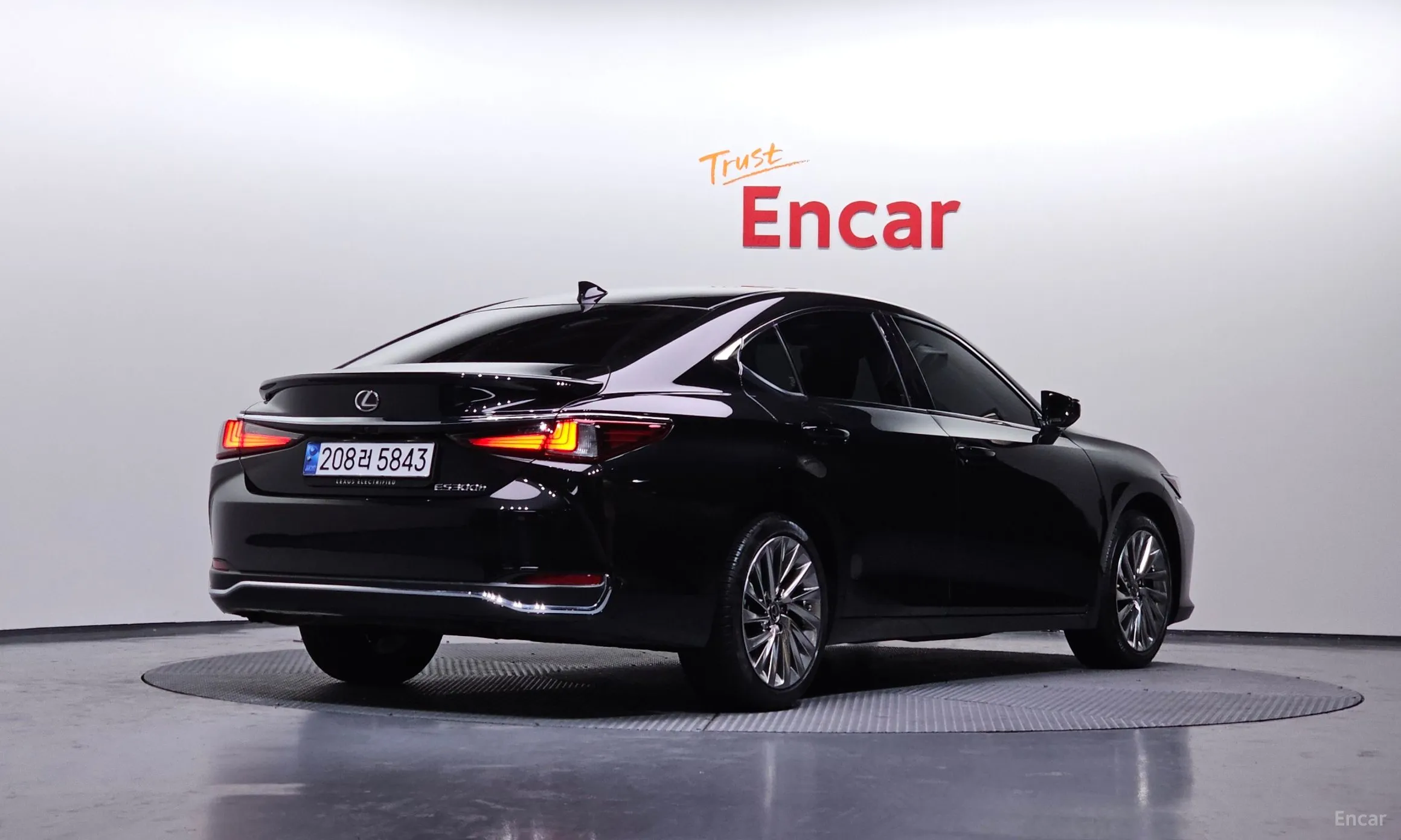 Lexus ES300h 7th Generation