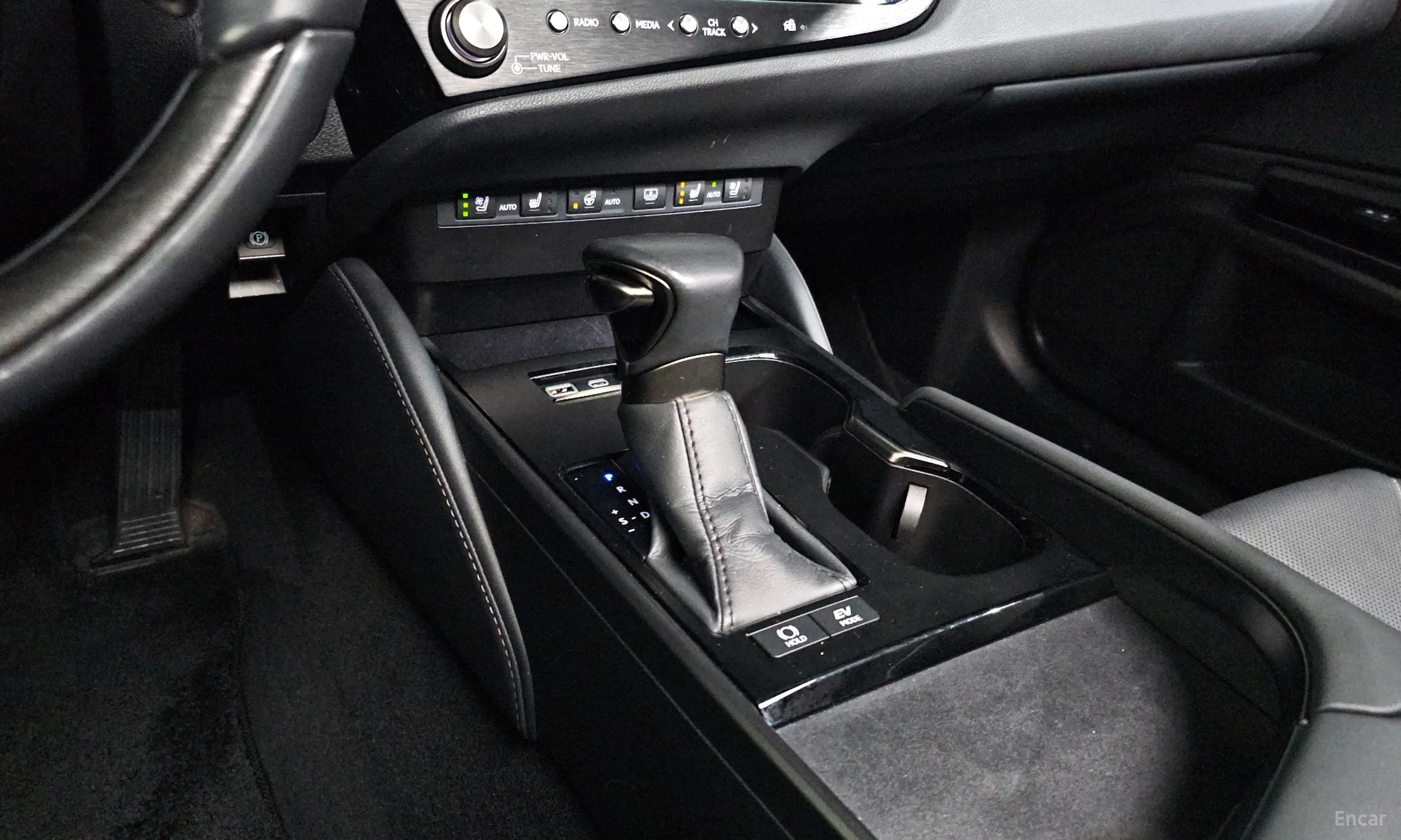Lexus ES300h 7th Generation превью 9