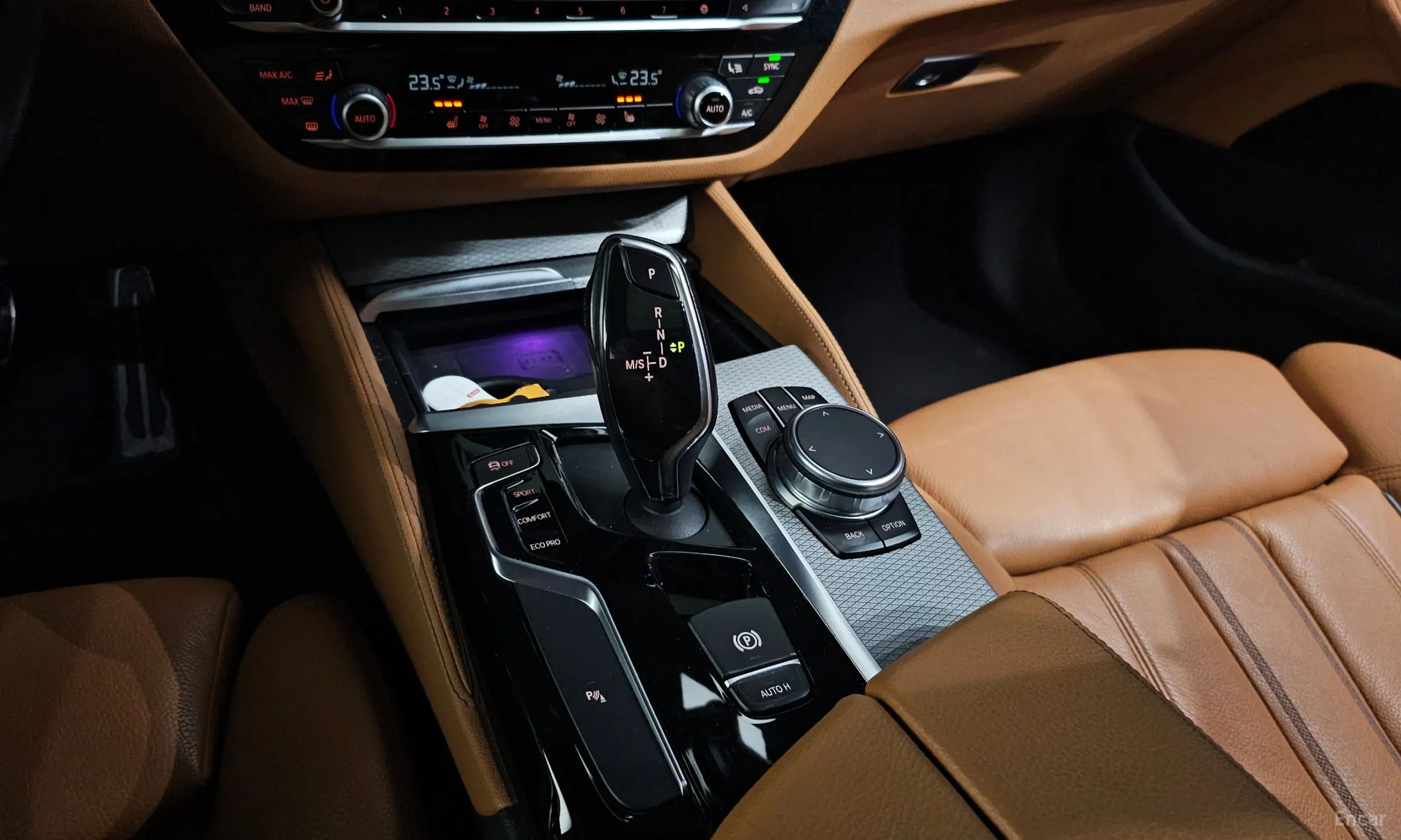 BMW 5 Series (G30) превью 9