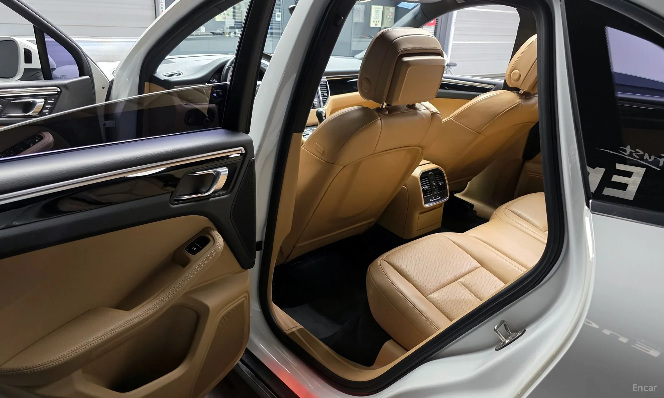 Porsche Macan превью 11