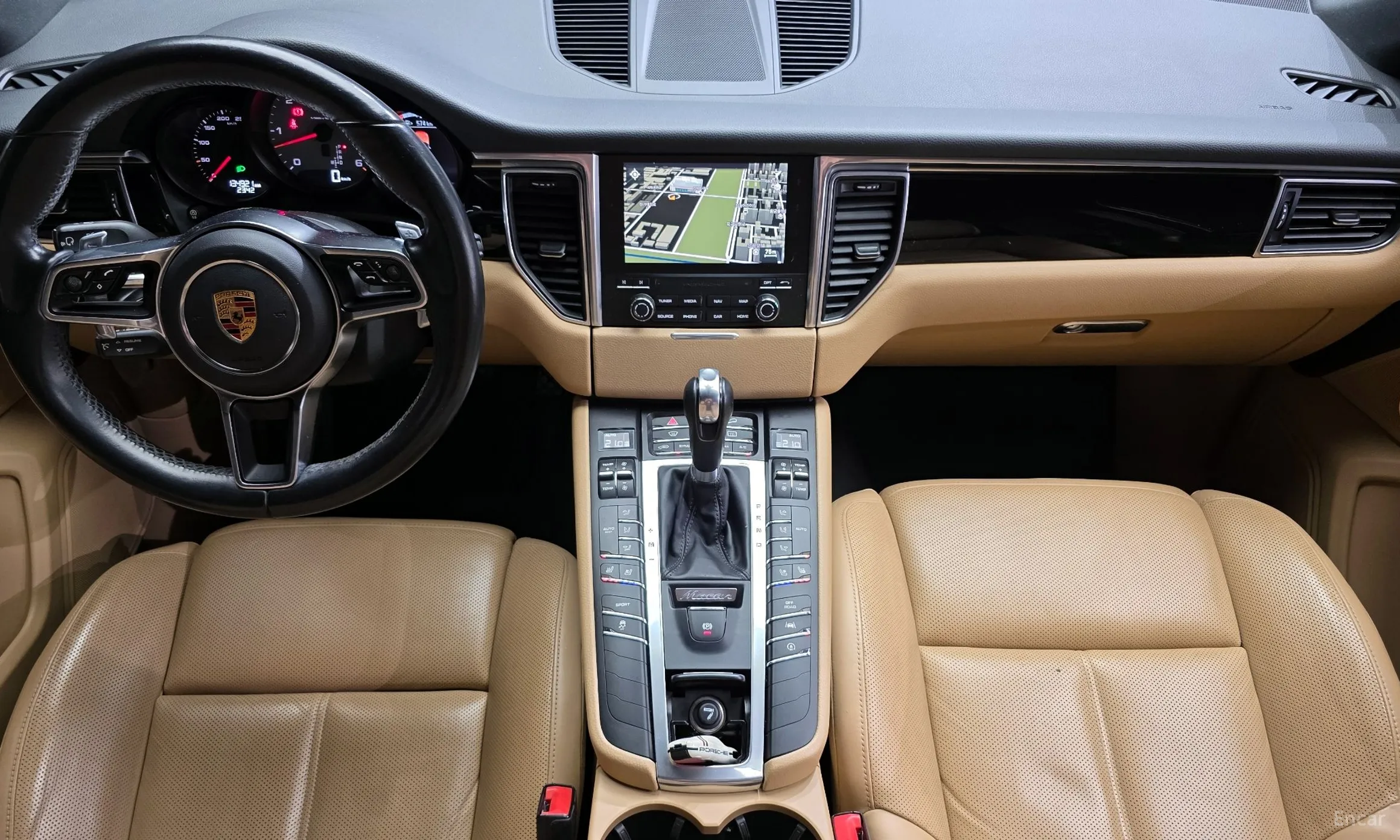 Porsche Macan превью 7