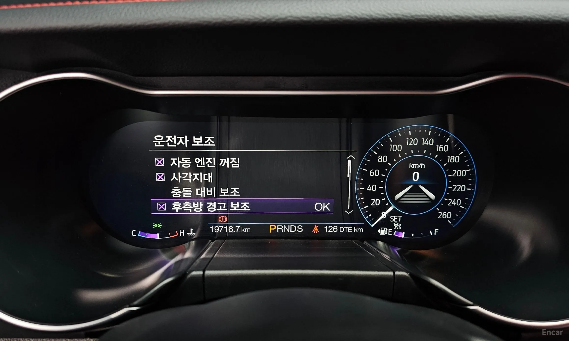 Ford Mustang превью 8
