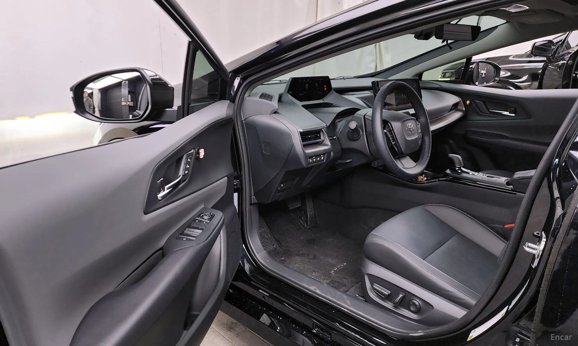 Toyota Prius 5th Generation превью 10
