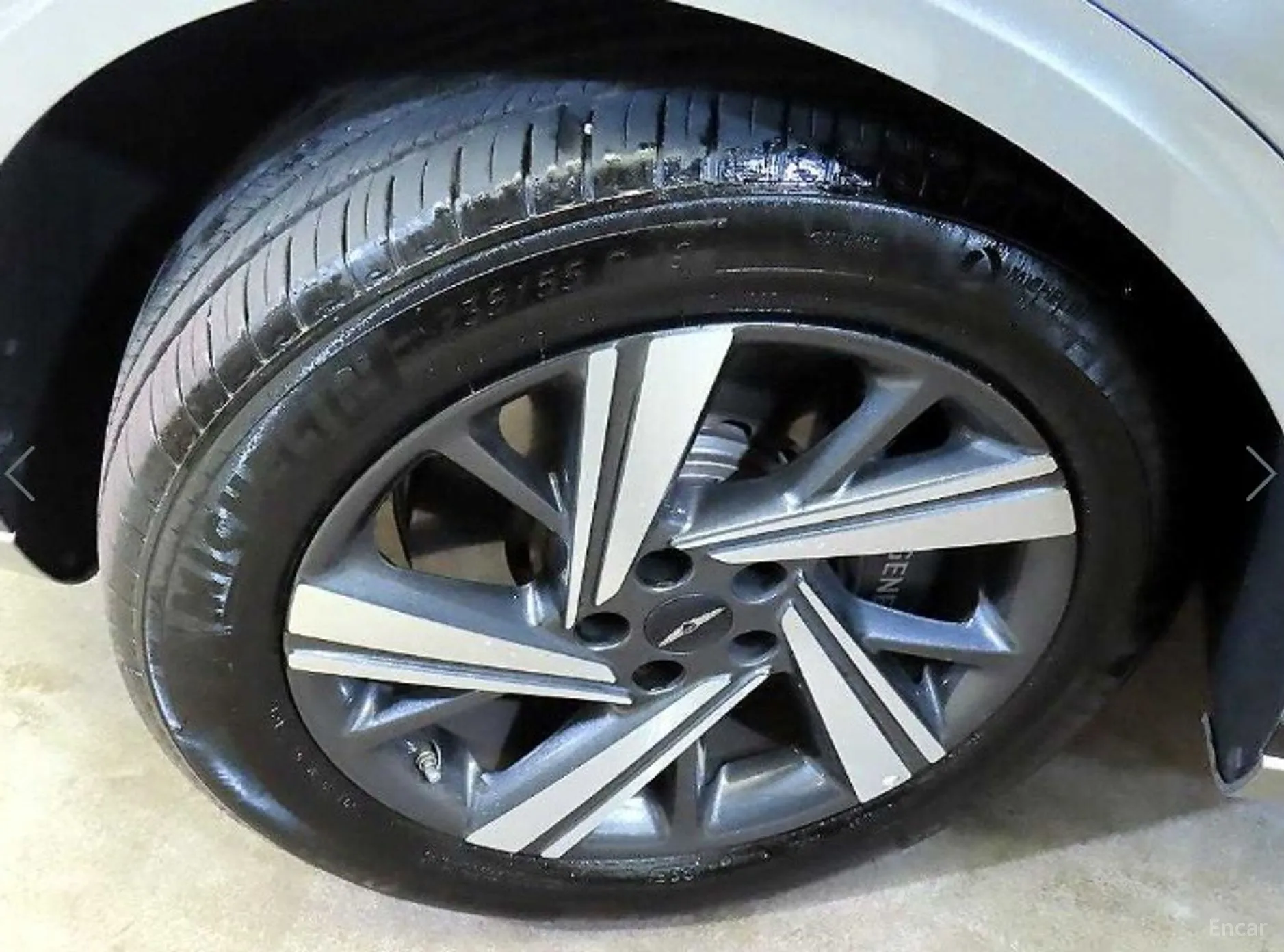 Genesis GV70 превью 20