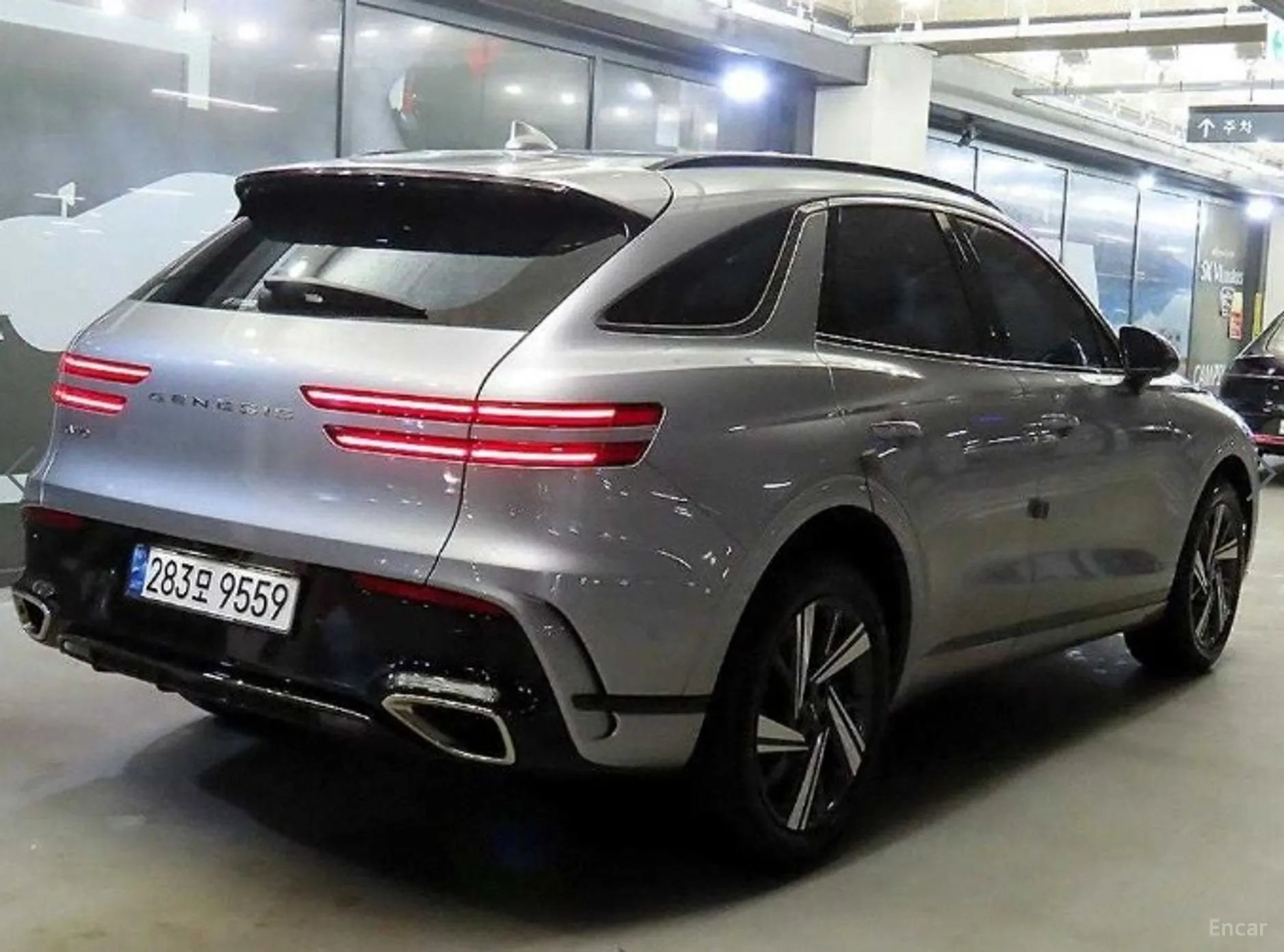 Genesis GV70 превью 4