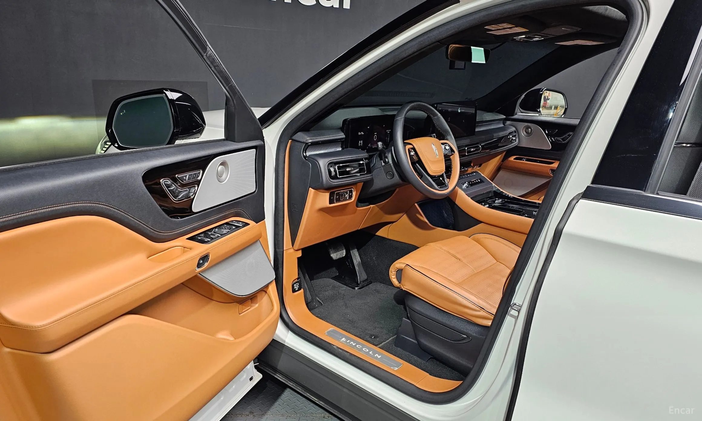 Lincoln Aviator 2nd Generation превью 11