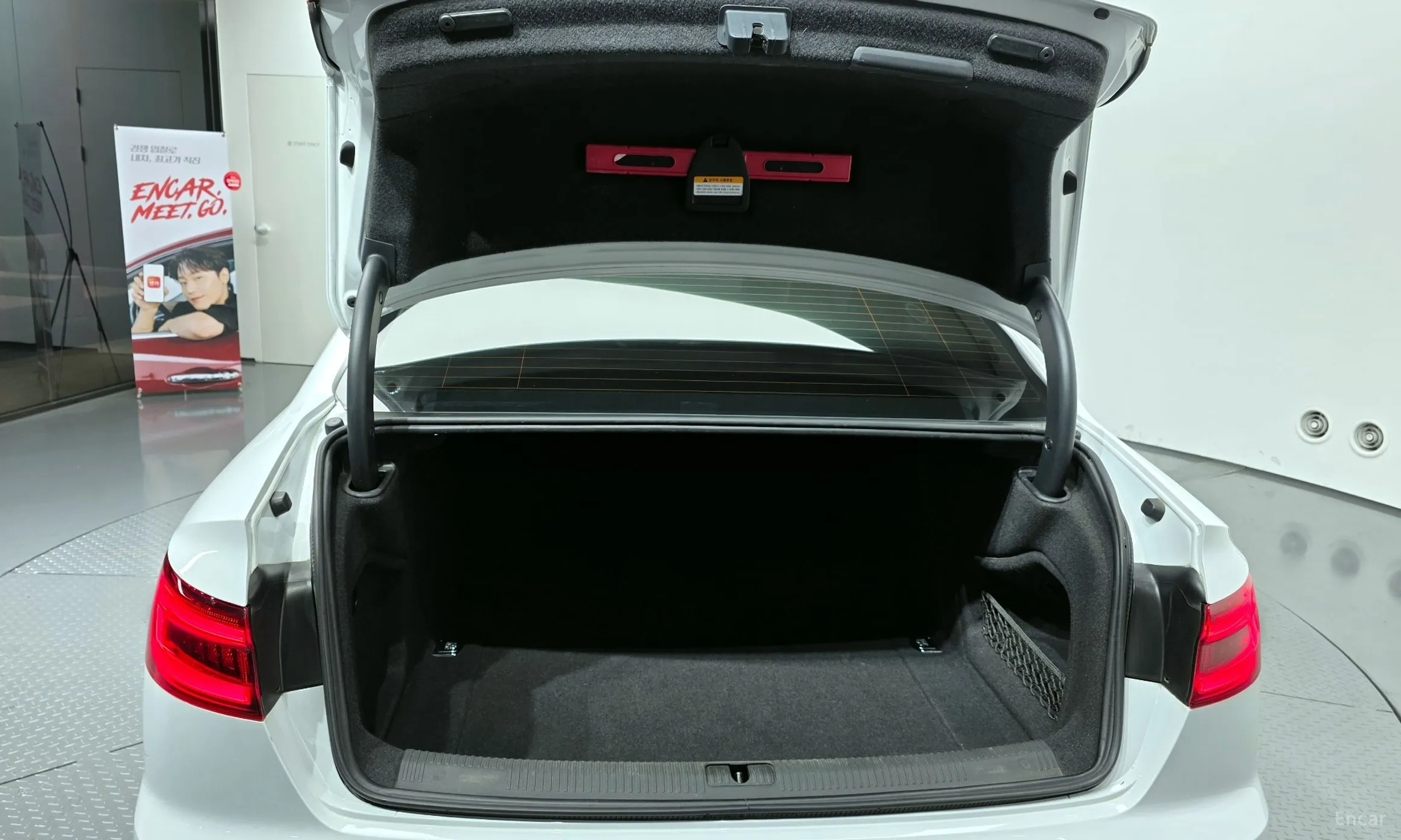 Audi A4 (B9) превью 20