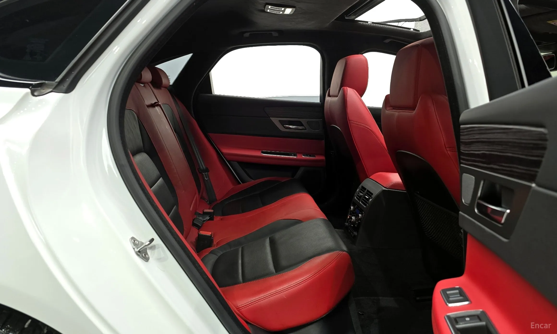 Jaguar XF (x260) превью 12