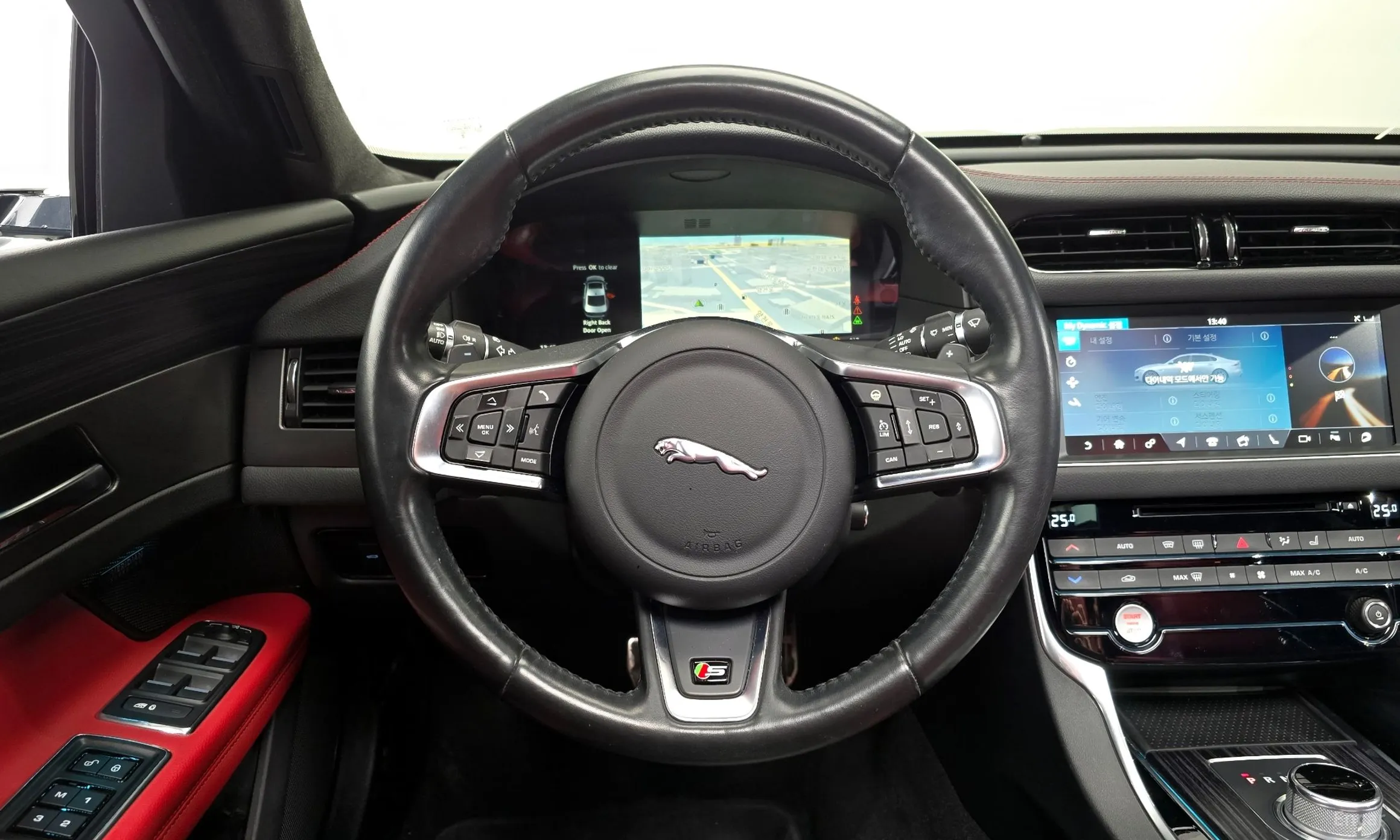 Jaguar XF (x260) превью 13