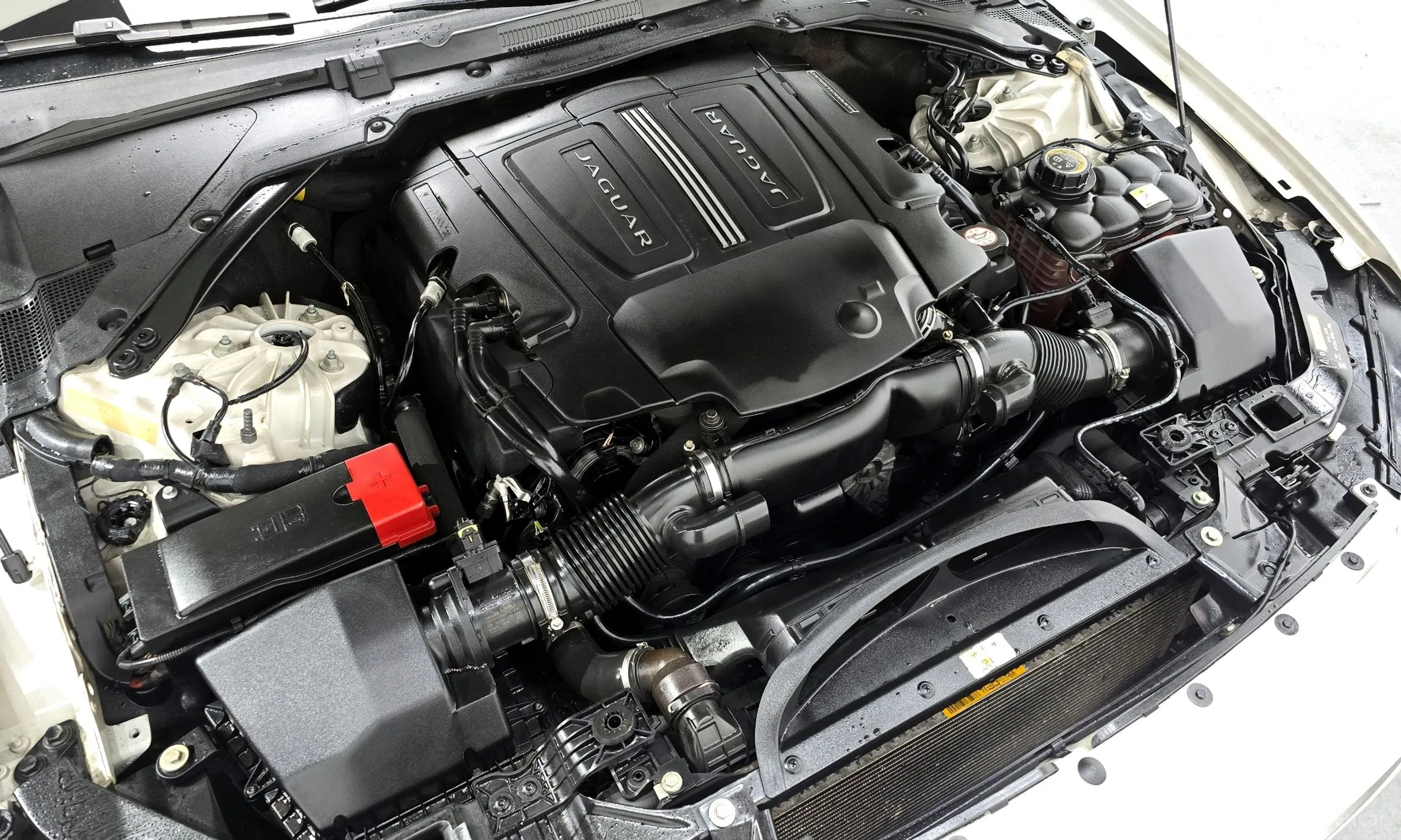 Jaguar XF (x260) превью 6