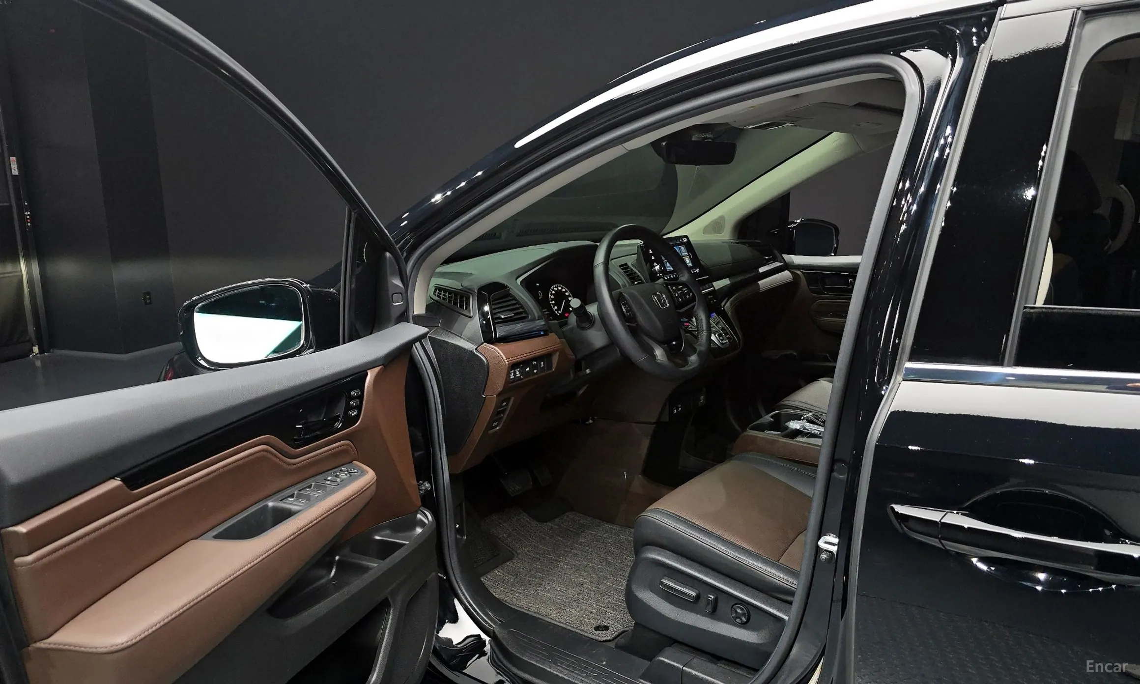 Honda Odyssey превью 10