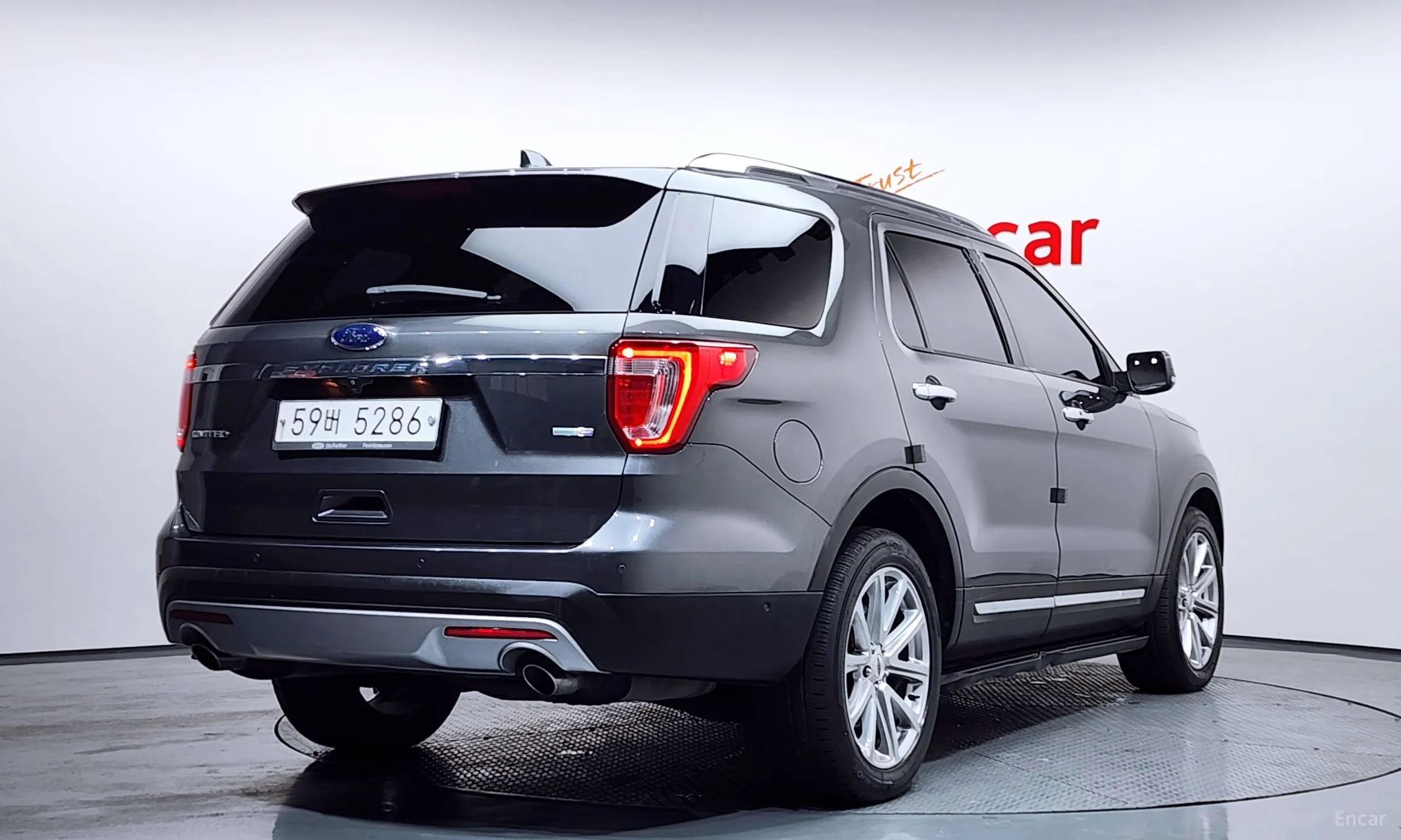 Ford Explorer превью 2